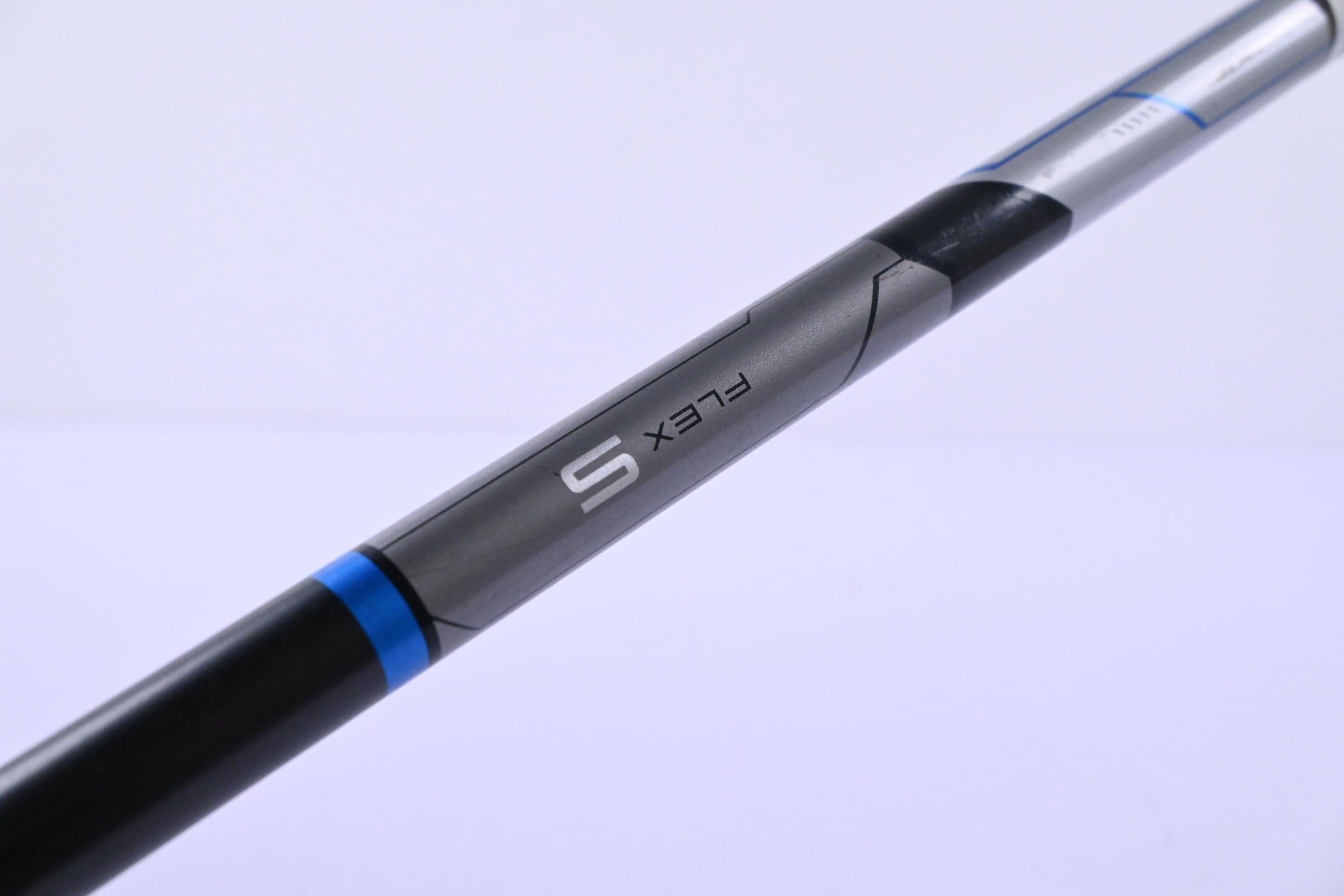 Taylormade SLDR Driver / 10.5 Degree / Stiff Flex Fujikura Speeder 57 Shaft