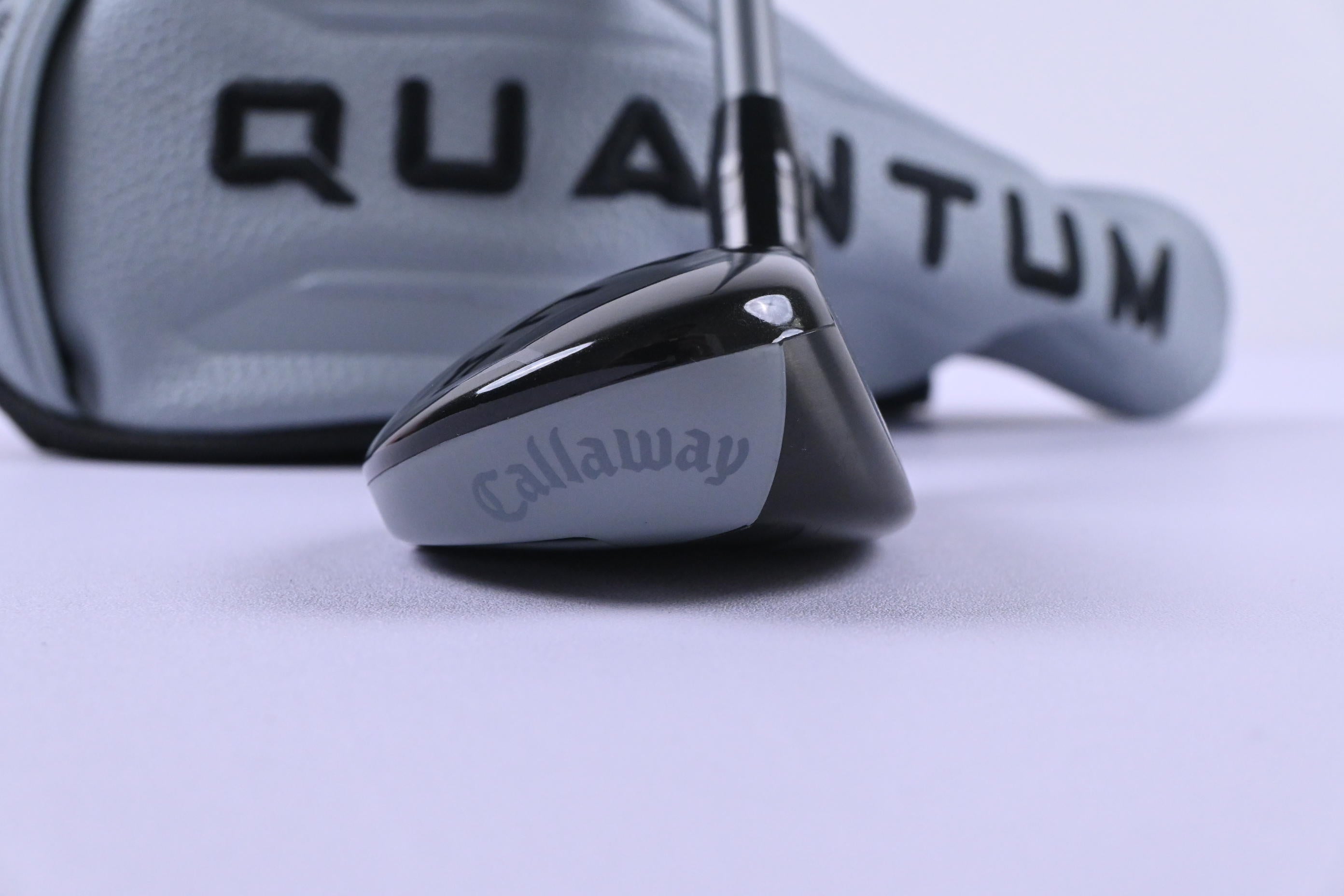 Callaway Quantum Max #4 Hybrid / 21 Degree / Regular Flex Denali Frost Silver 60