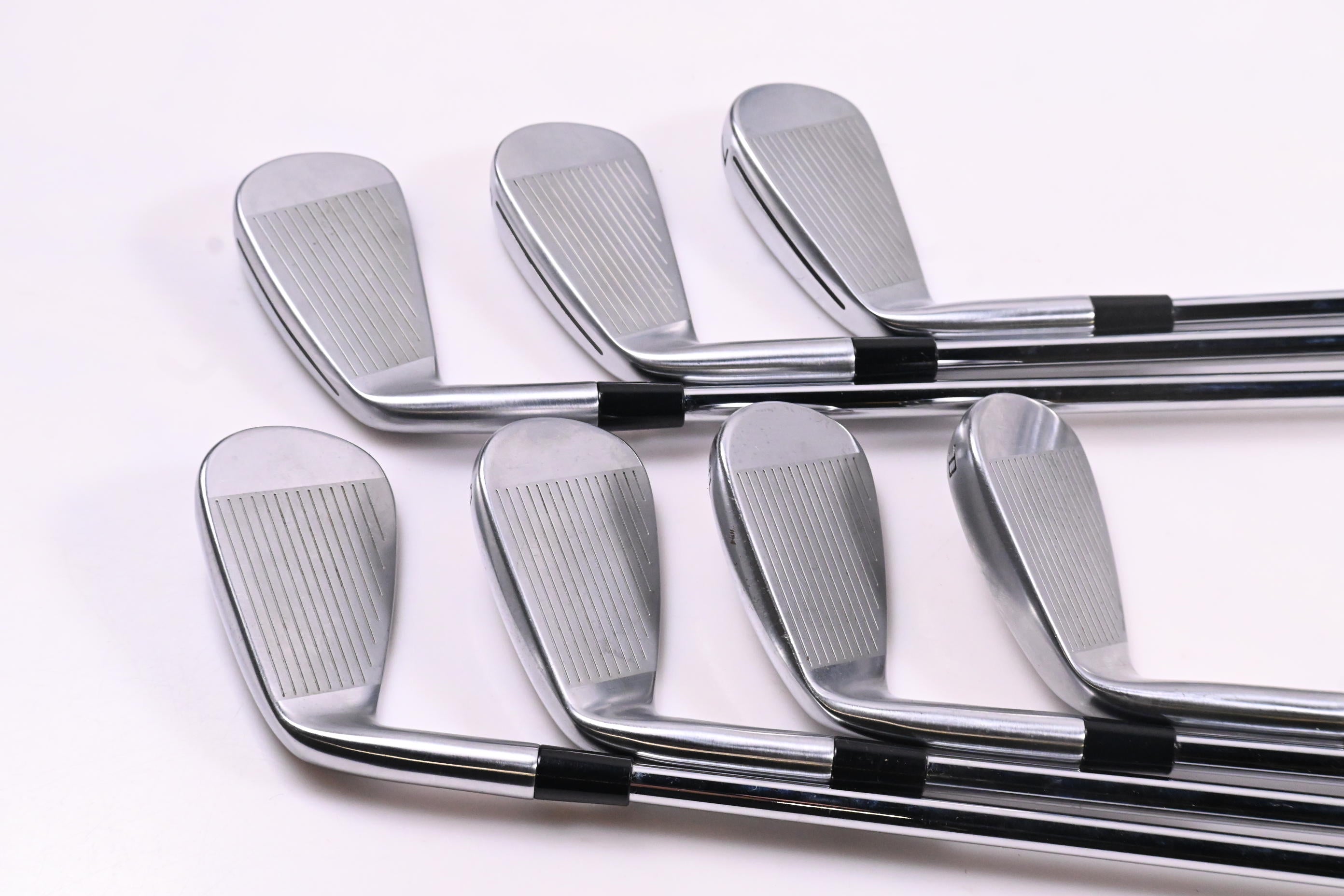 Taylormade P790 2025 Irons / 5-PW+GW / Regular Flex NS Pro Modus 3 Tour 105