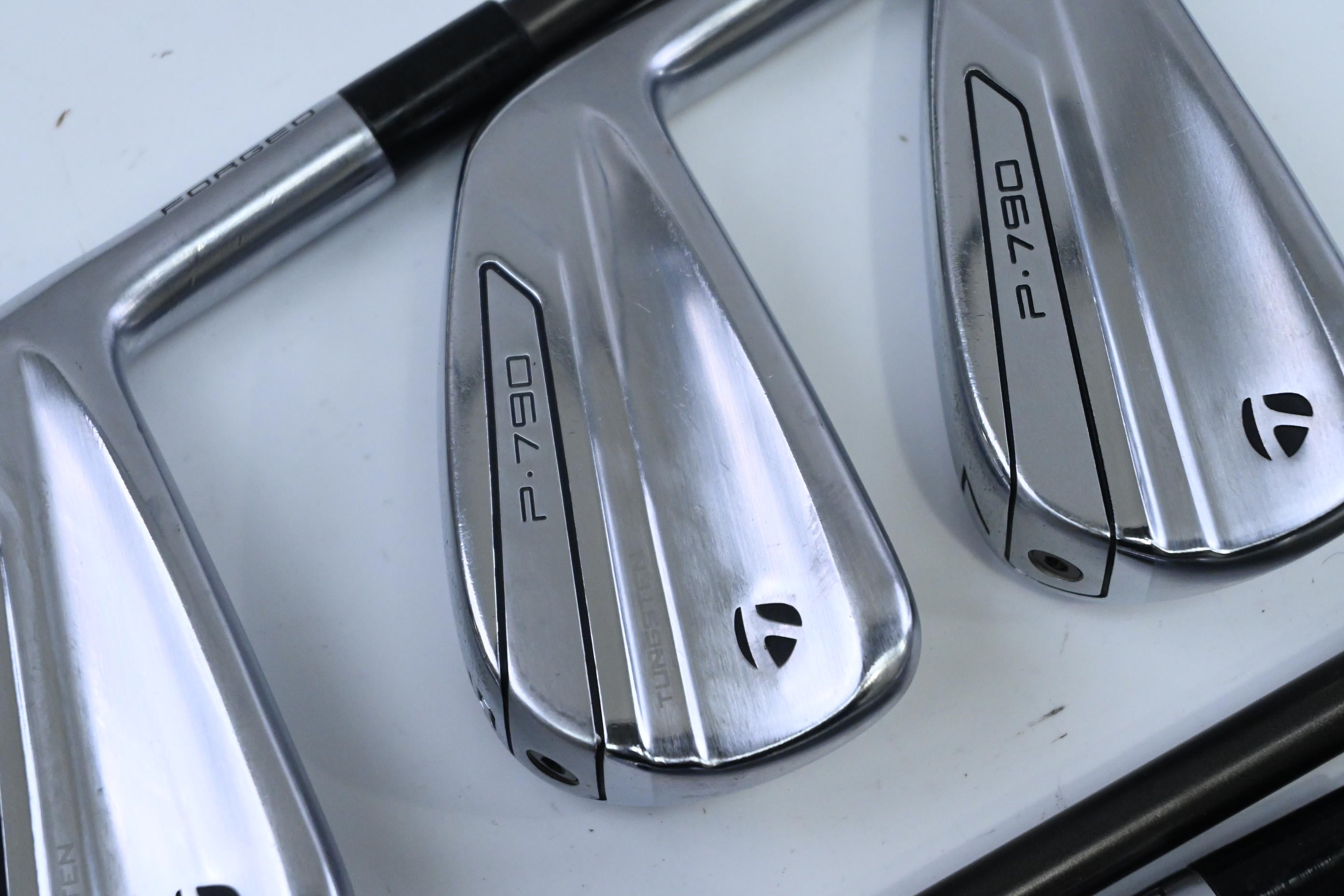 Taylormade P790 2017 Irons / 5-PW / Regular Flex UST Recoil ES 760 Shafts