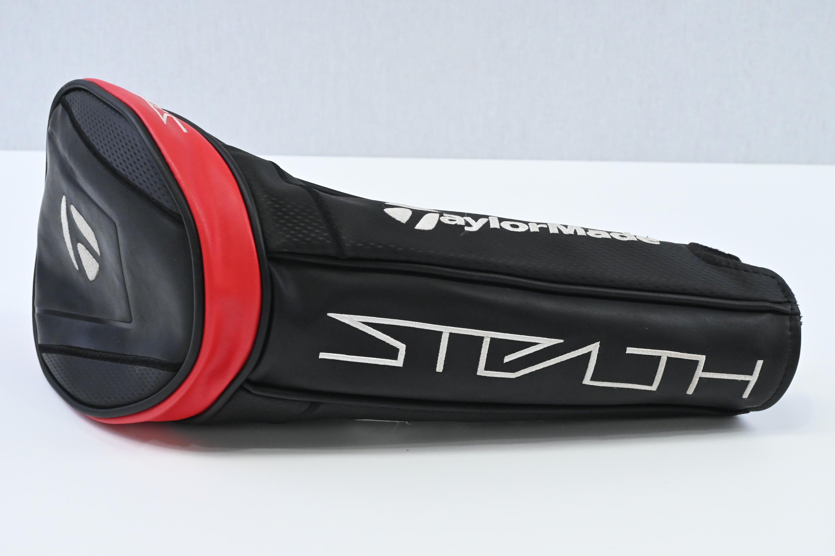 Taylormade Stealth Plus Driver / 10.5 / Stiff Flex HZRDUS RDX Smoke Red 60