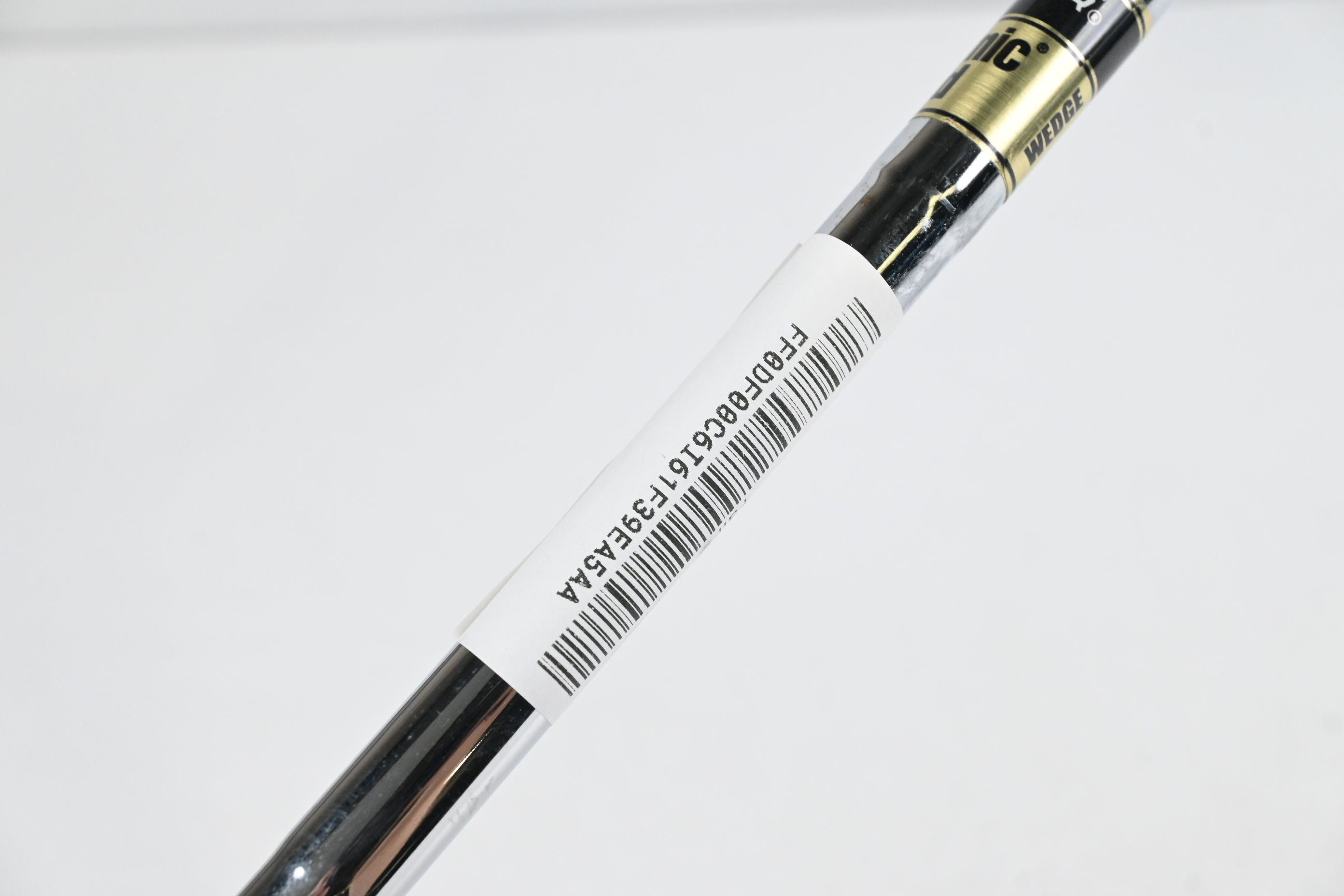 Taylormade Milled Grind Gap Wedge / 52 Degree / Wedge Flex Dynamic Gold Shaft