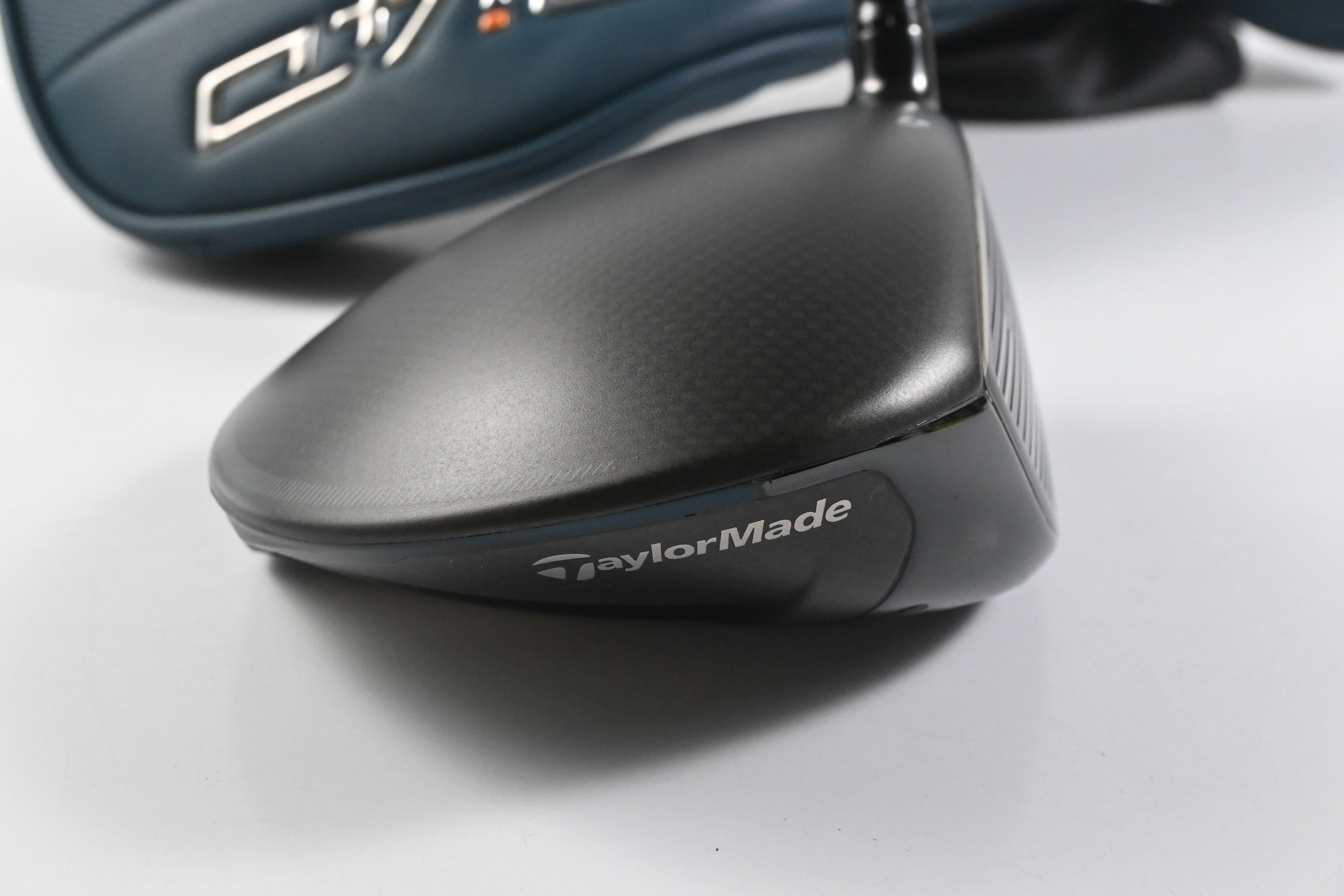 Taylormade Qi4D Driver / 10.5 Degree / Regular Flex REAX Blue 50 Shaft