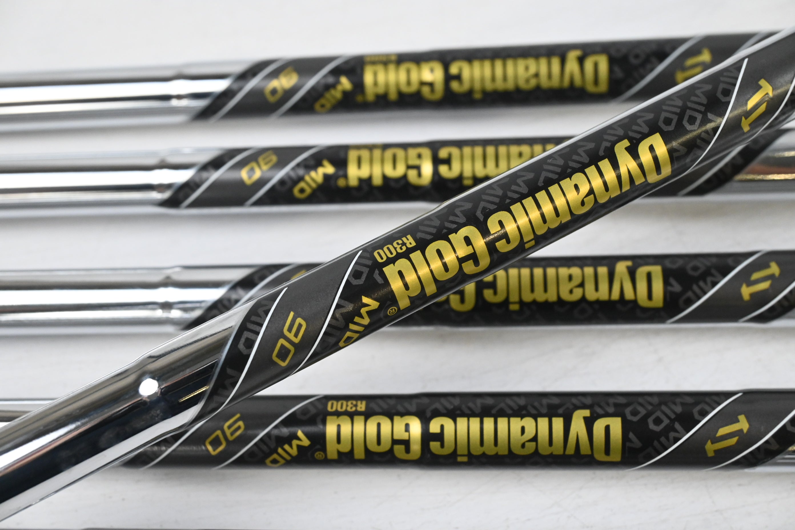 Callaway Apex Ai300 Irons / 6-PW+GW / Regular Flex Dynamic Gold Mid 90 R300