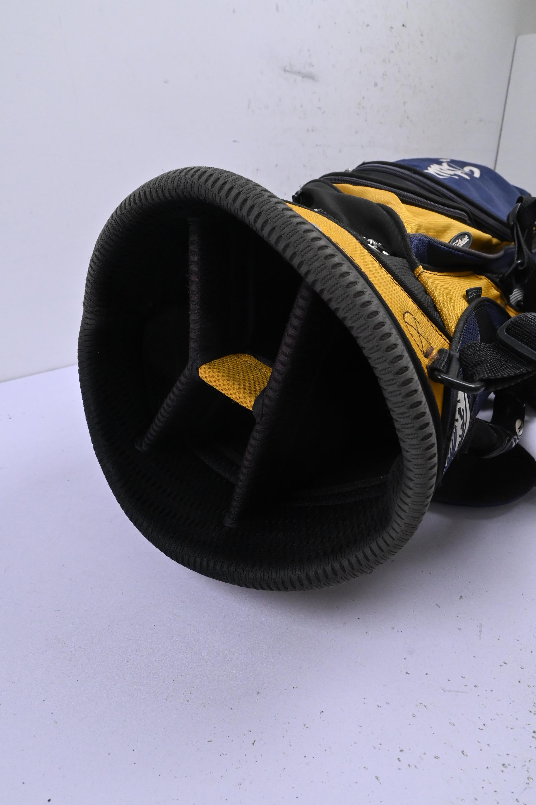 Titleist Stand Bag / 4-Way Divider / Navy, Black & Yellow