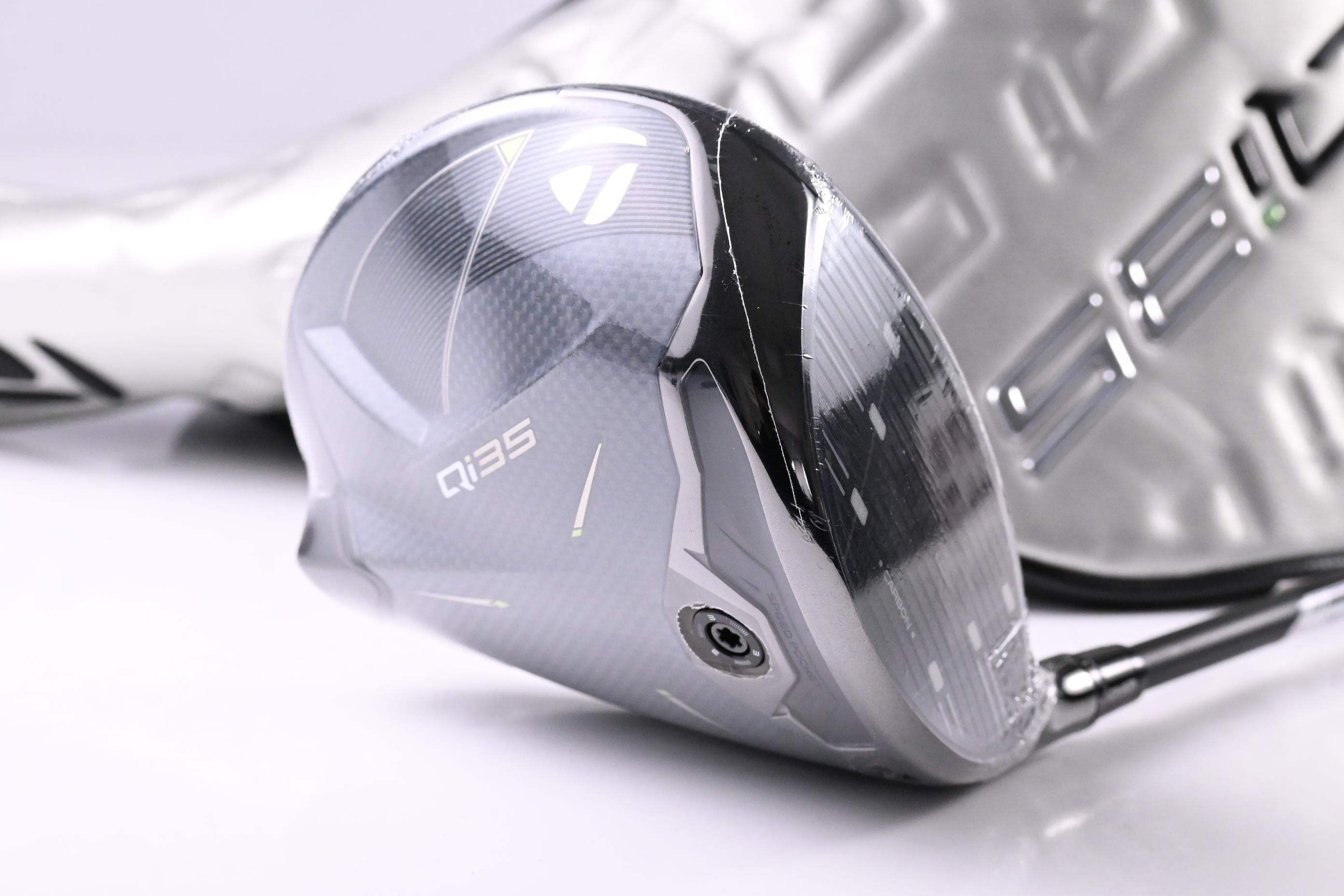 Taylormade Qi35 Driver / 10.5 Degree / Regular Flex Fujikura Ventus Blue '25 5