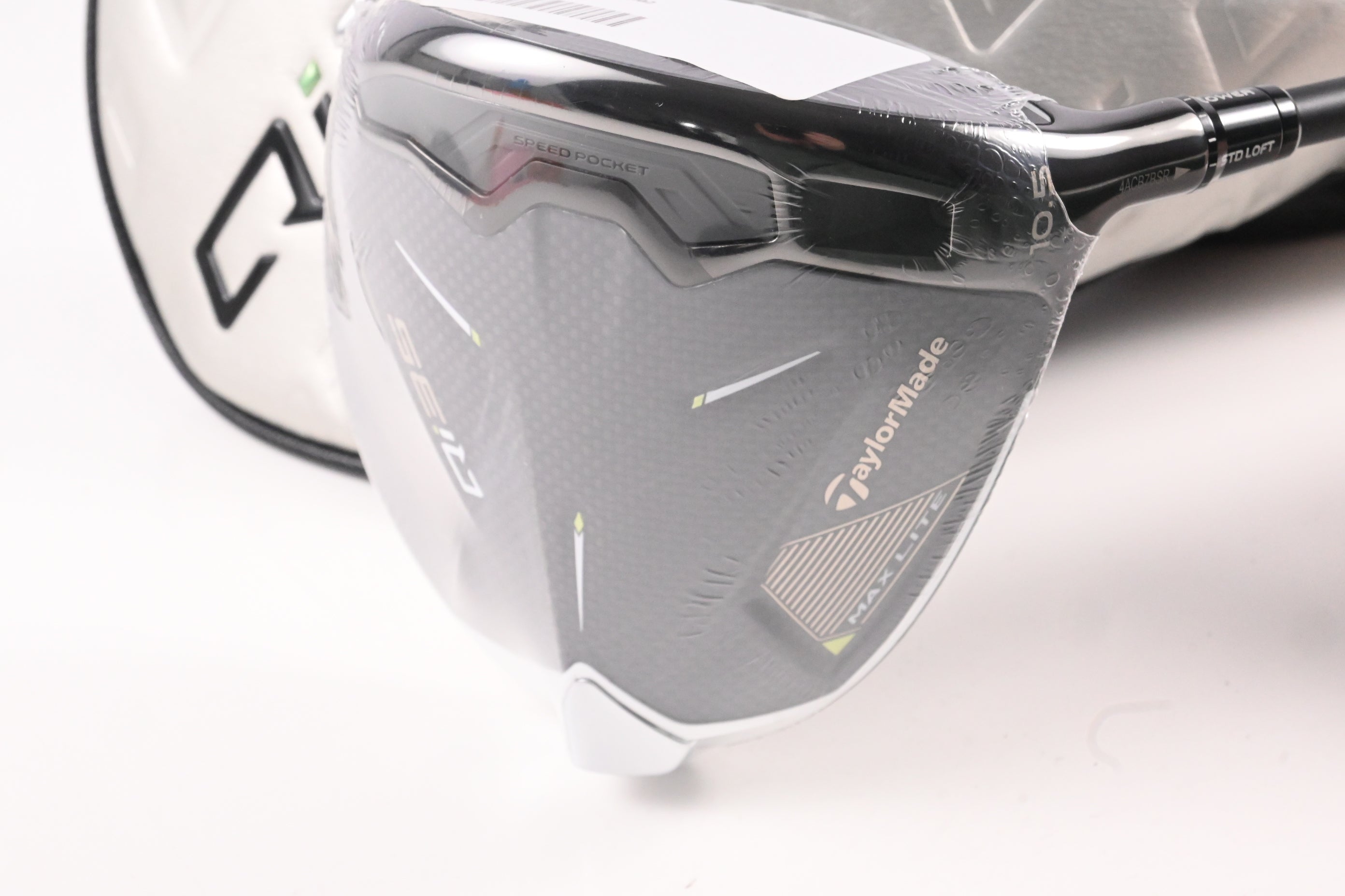 Taylormade Qi35 Max Lite Driver / 10.5 Degree / Regular Flex Vanquish 4 Shaft