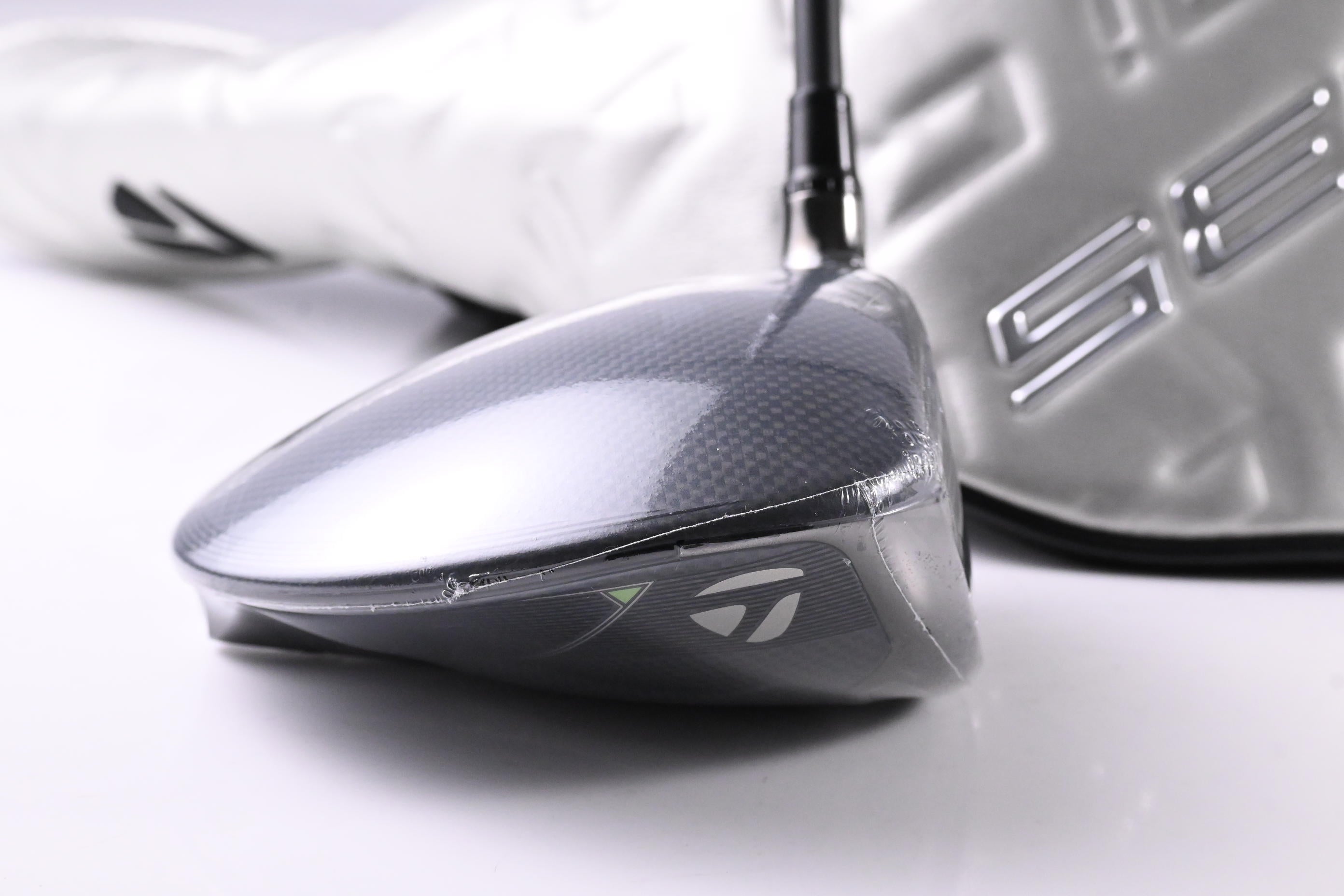 Taylormade Qi35 Driver / 10.5 Degree / Regular Flex Fujikura Ventus Blue '25 5
