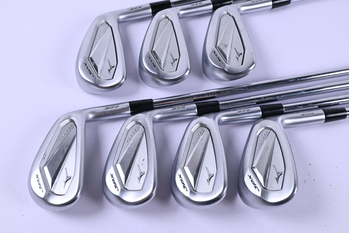 Mizuno JPX 925 Forged Irons / 4-PW / Regular Flex Dynamic Gold 95 R300 Shaft