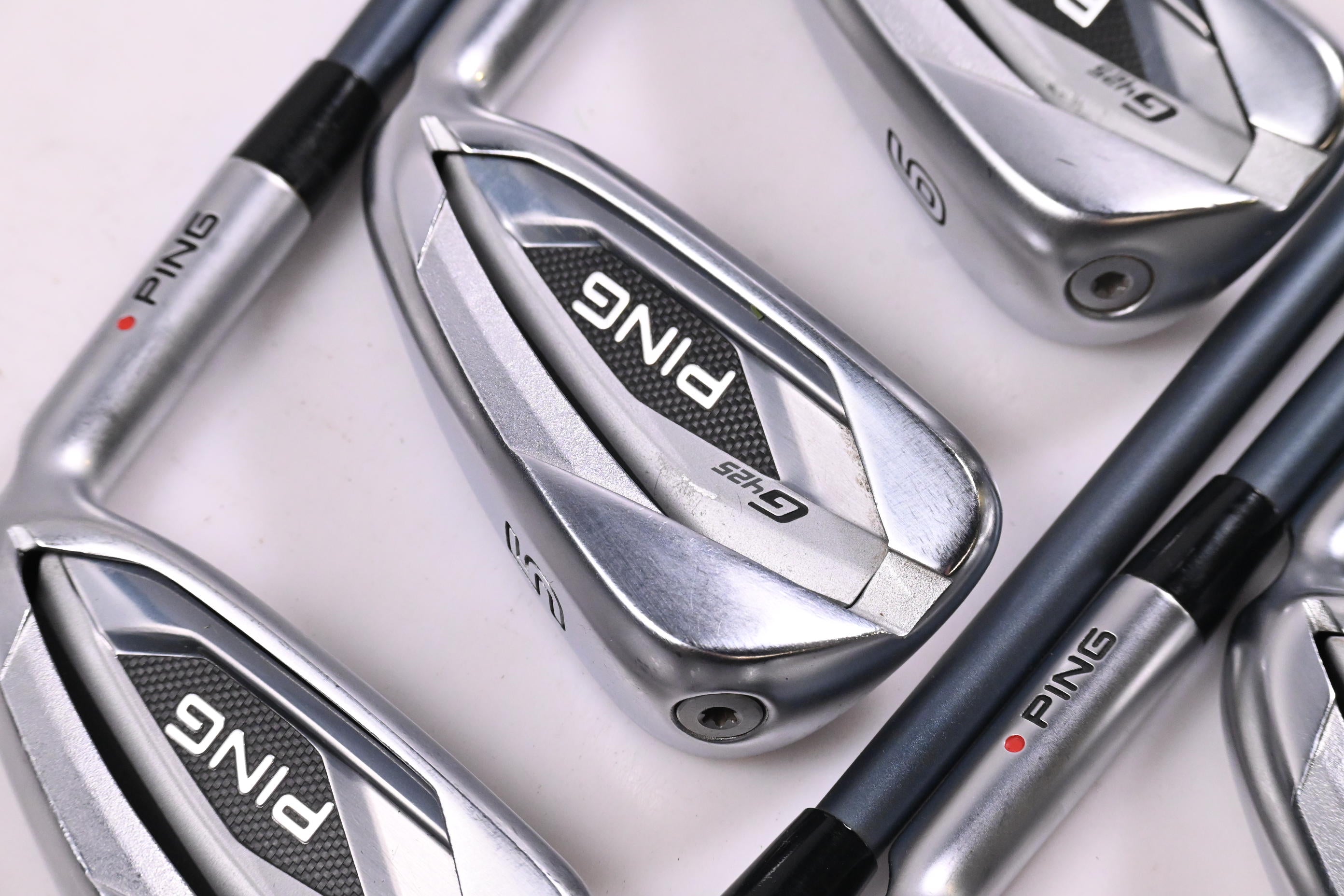 Ping G425 Irons / 4-PW / Red Dot / Senior Flex Ping Alta CB Slate Shafts