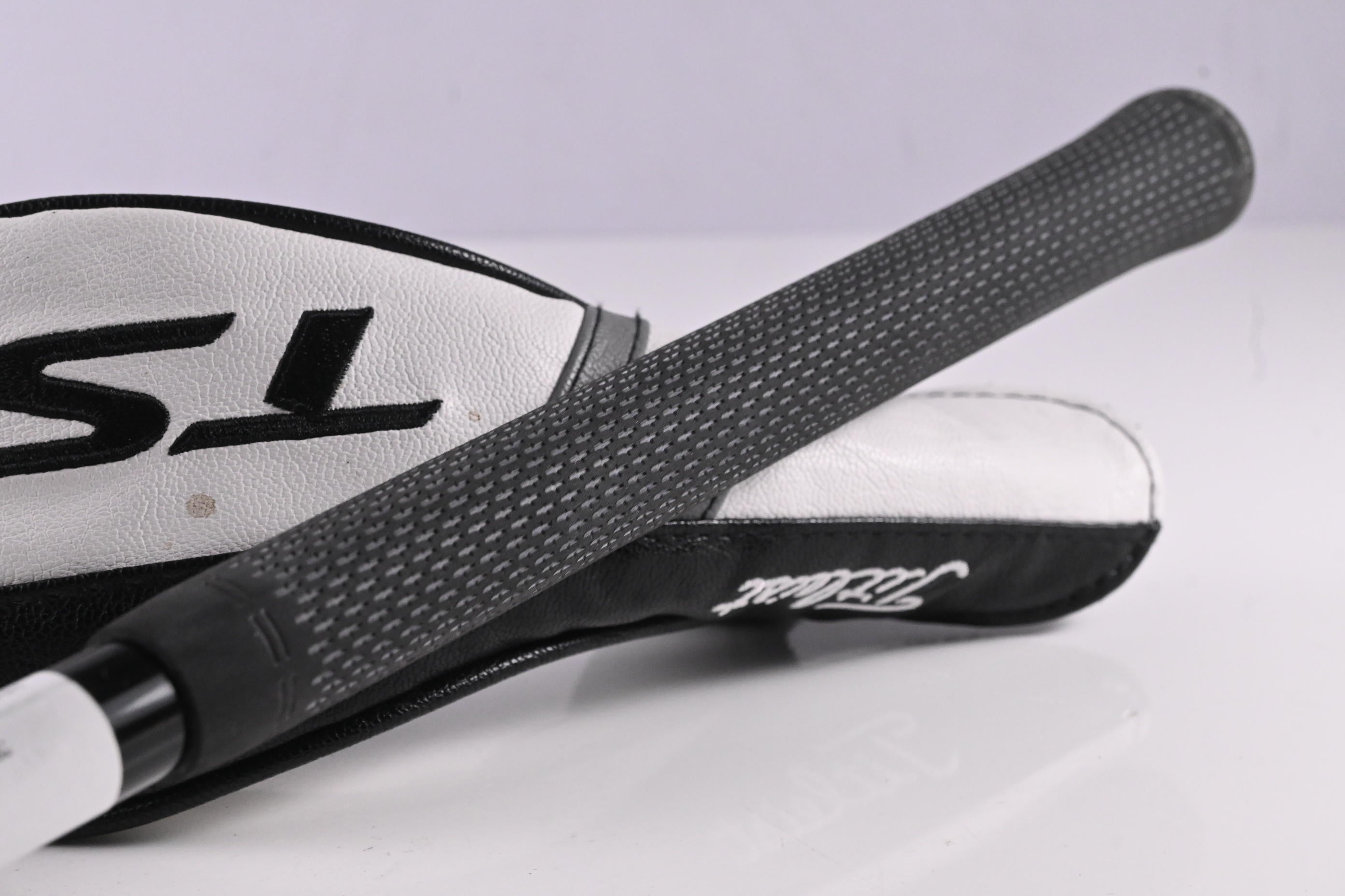 Titleist TSi2 #4 Hybrid / 21 Degree / Stiff Flex Hzrdus Smoke RDX Black 80 Shaft