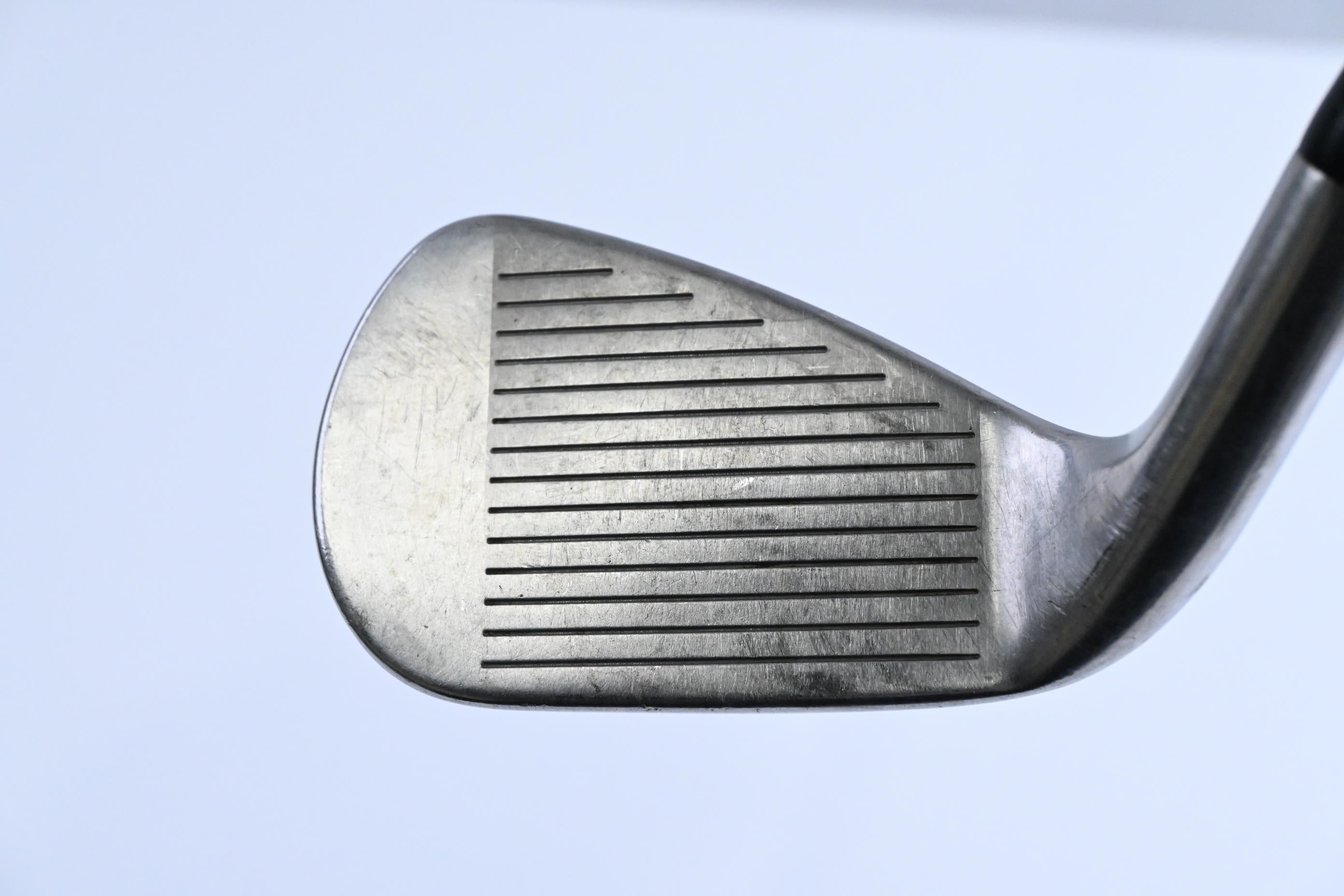 Titleist T300 2019 Pitching Wedge / 43 Degree / Regular Flex AMT Red R300 Shaft