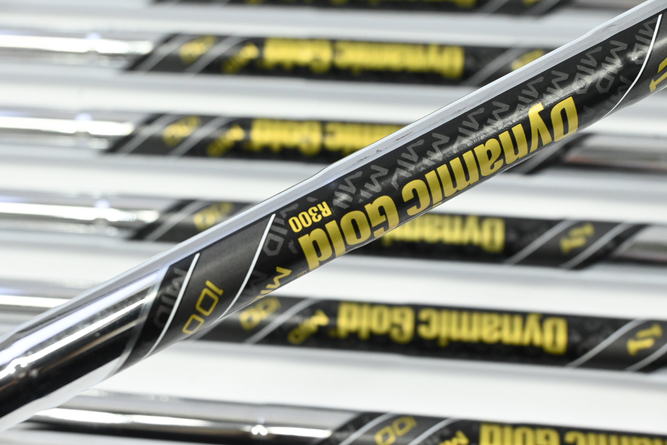 Srixon ZXi5 Irons / 5-PW+AW / Regular Flex Dynamic Gold 100 R300 Shafts