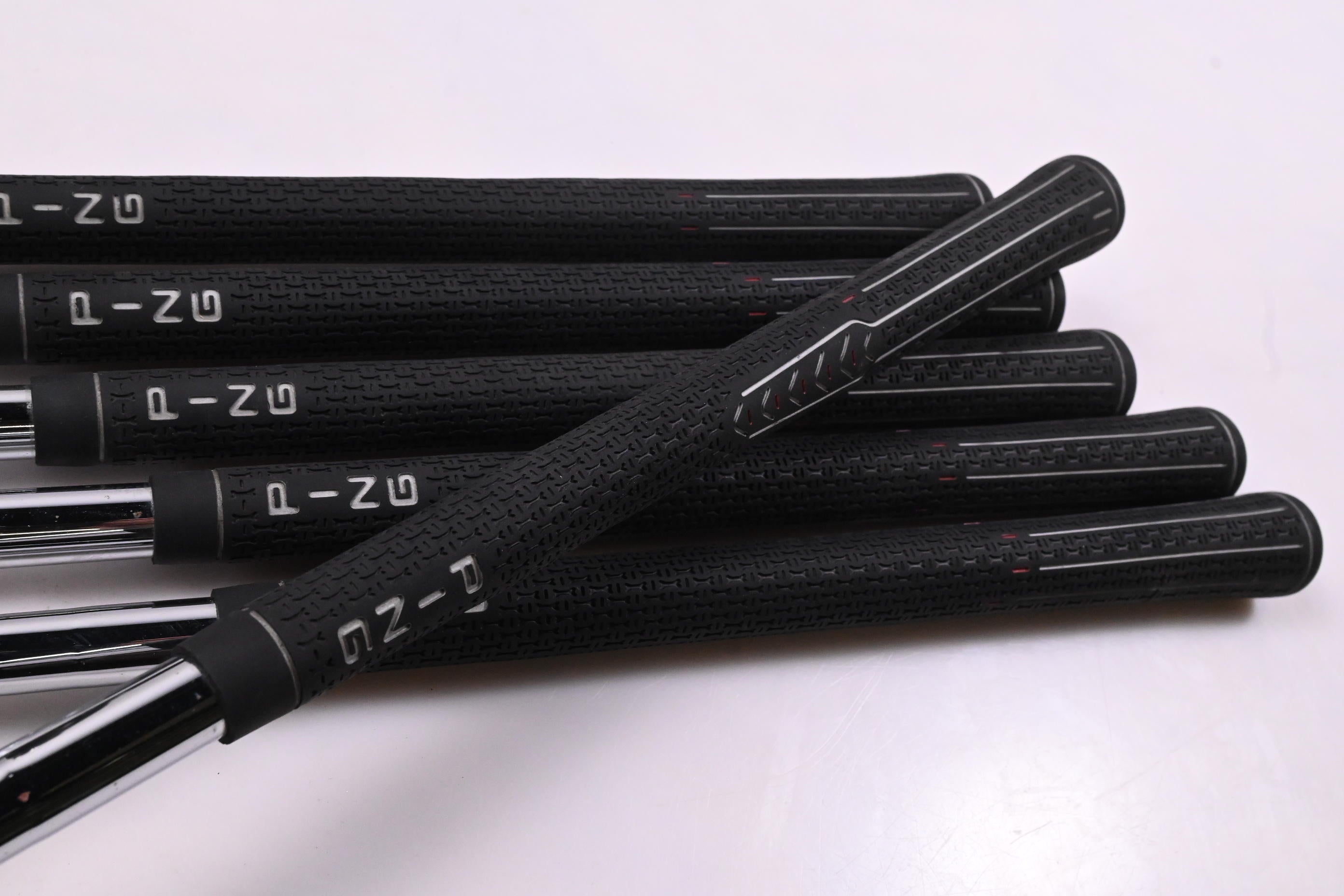 Ping i15 Irons / 4-9i / Red Dot / Regular Flex Ping AWT Shafts