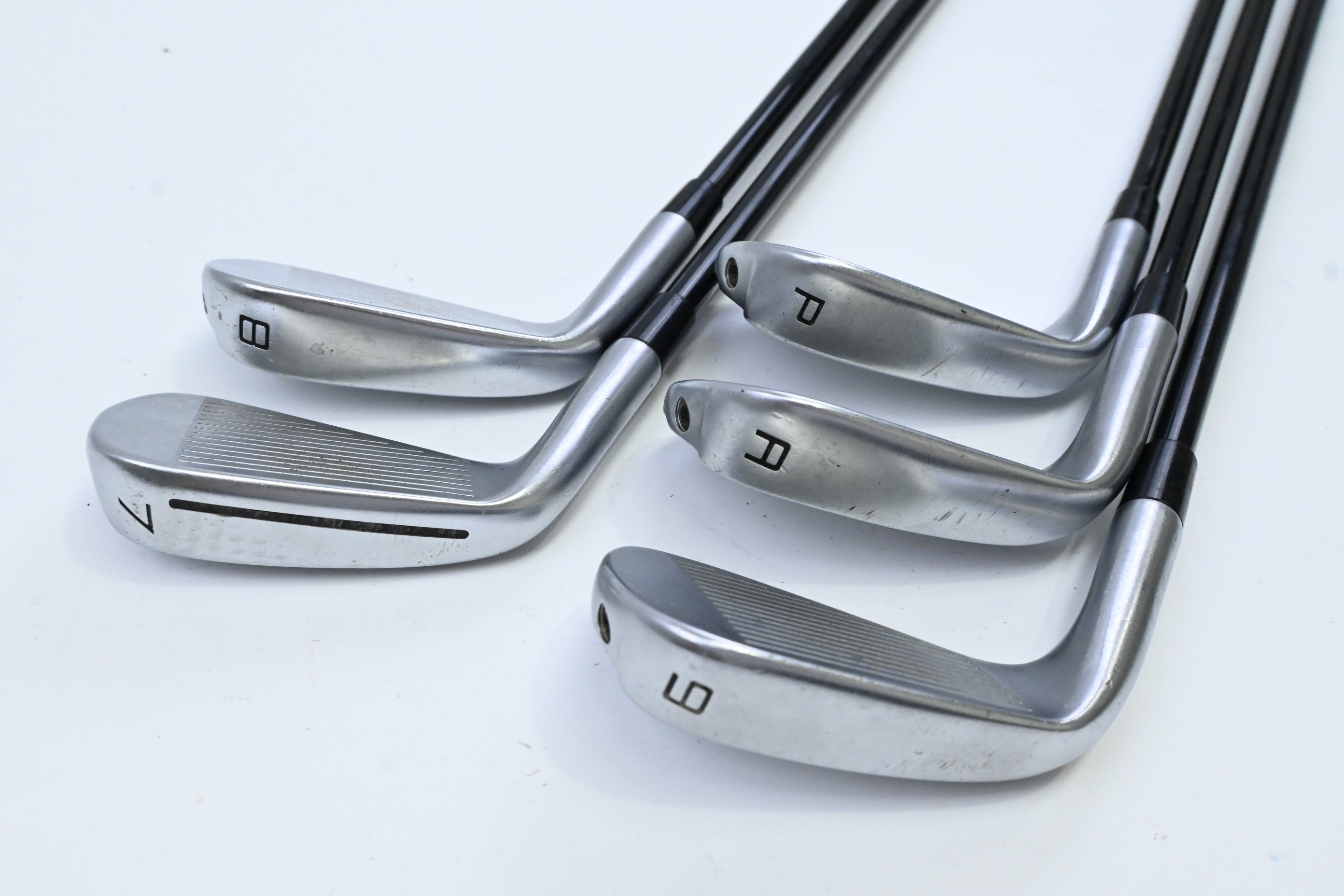 Taylormade P790 2021 Irons / 7-PW+AW / Regular Flex Fujikura Venus Red 6 Shafts