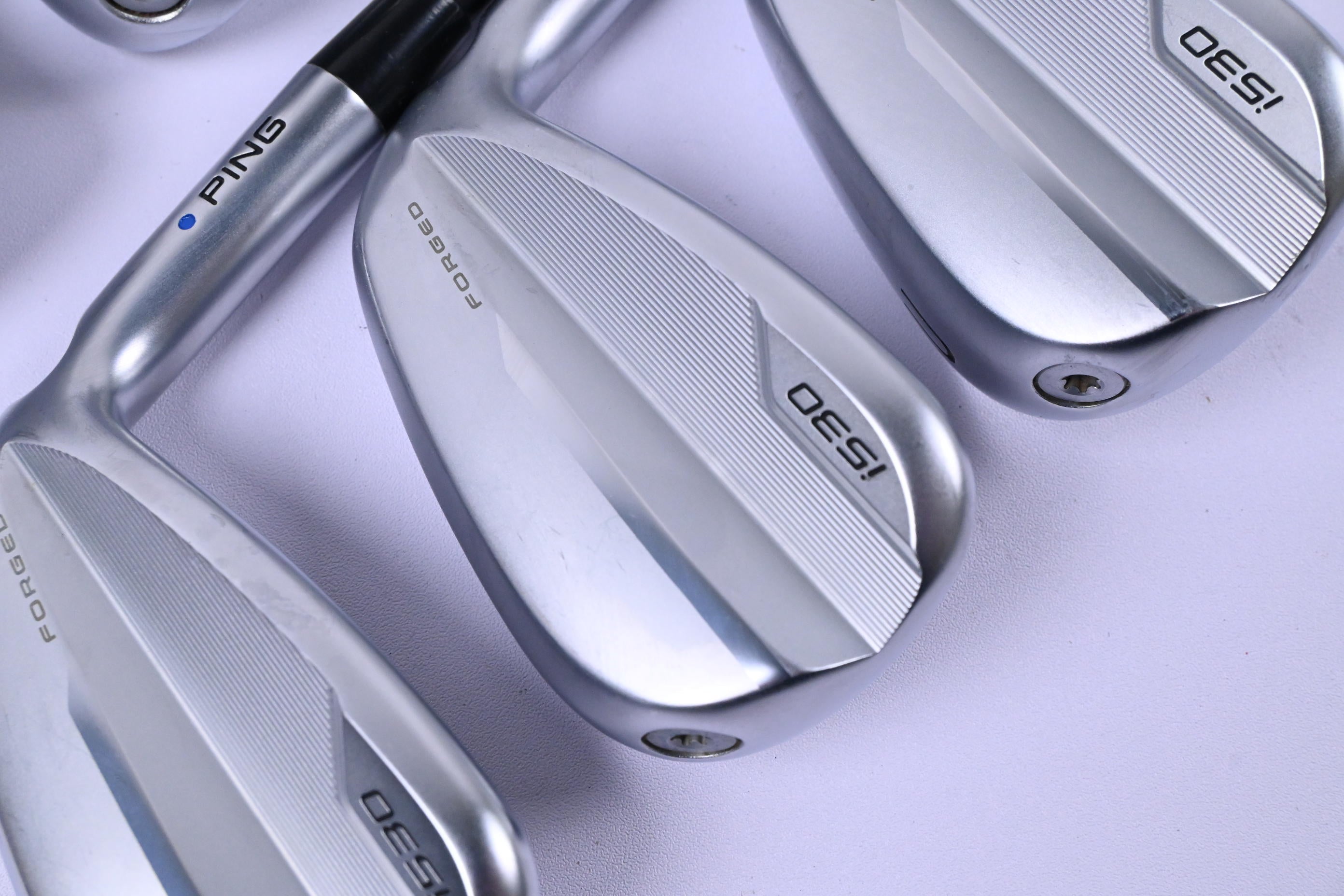 Ping i530 Irons / 6-PW+GW / Blue Dot / Regular Flex Ping Alta CB Black Shafts