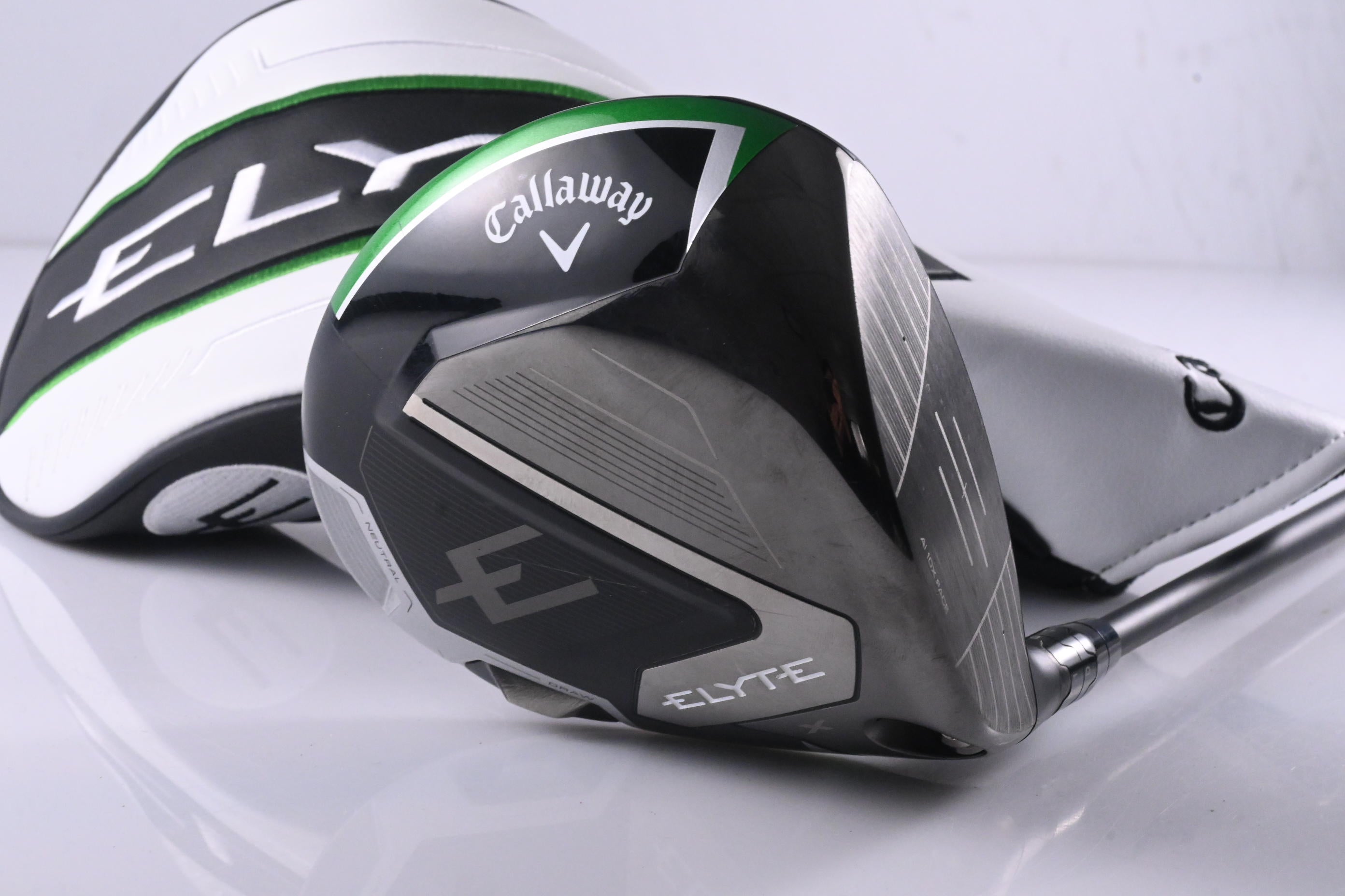 Callaway Elyte X Driver / 10.5 Degree / Regular Flex Vanquish 4 Shaft