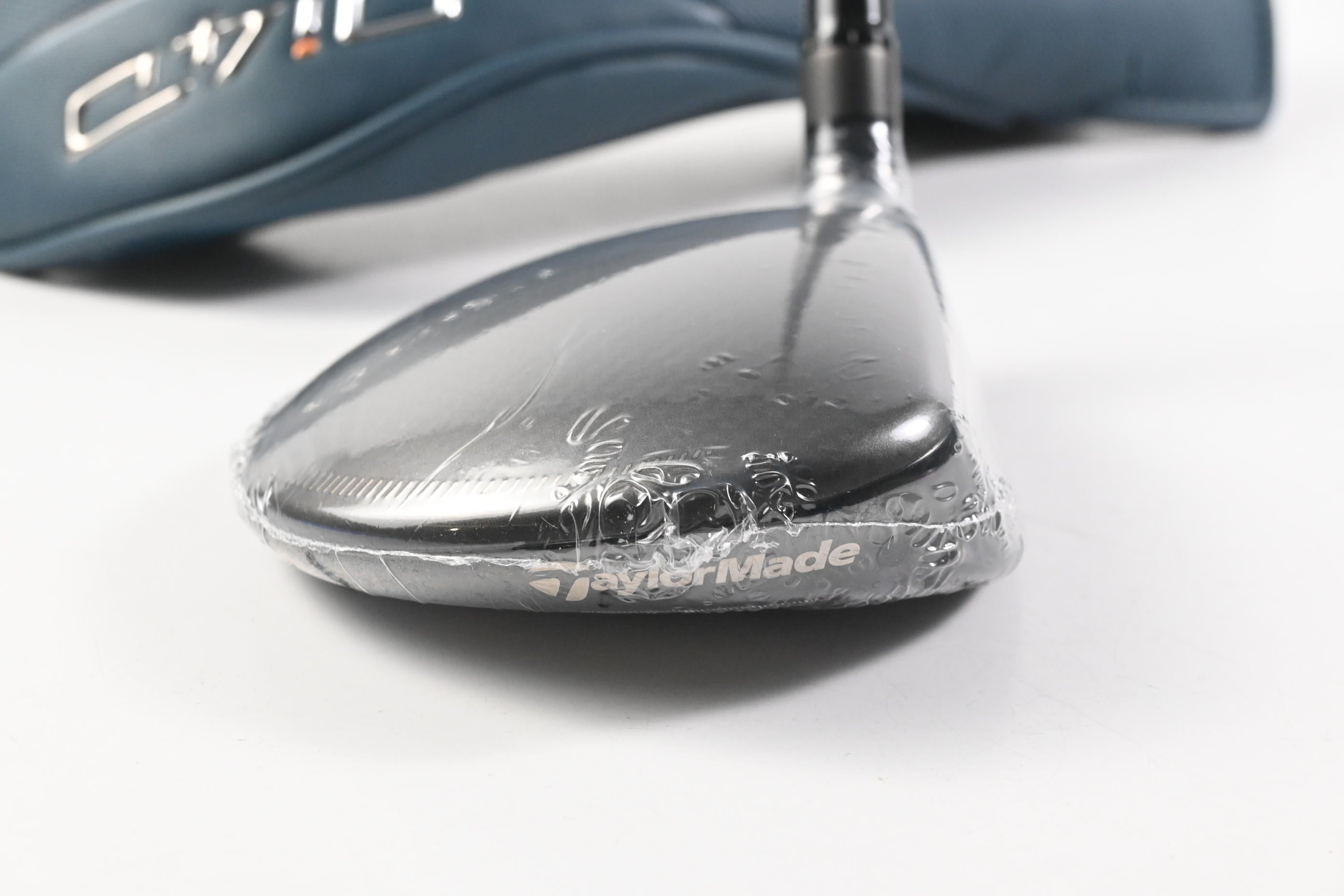 Taylormade Qi4D Max Lite #5 Wood / 18 Degree / Regular Flex Reax 45 Shaft