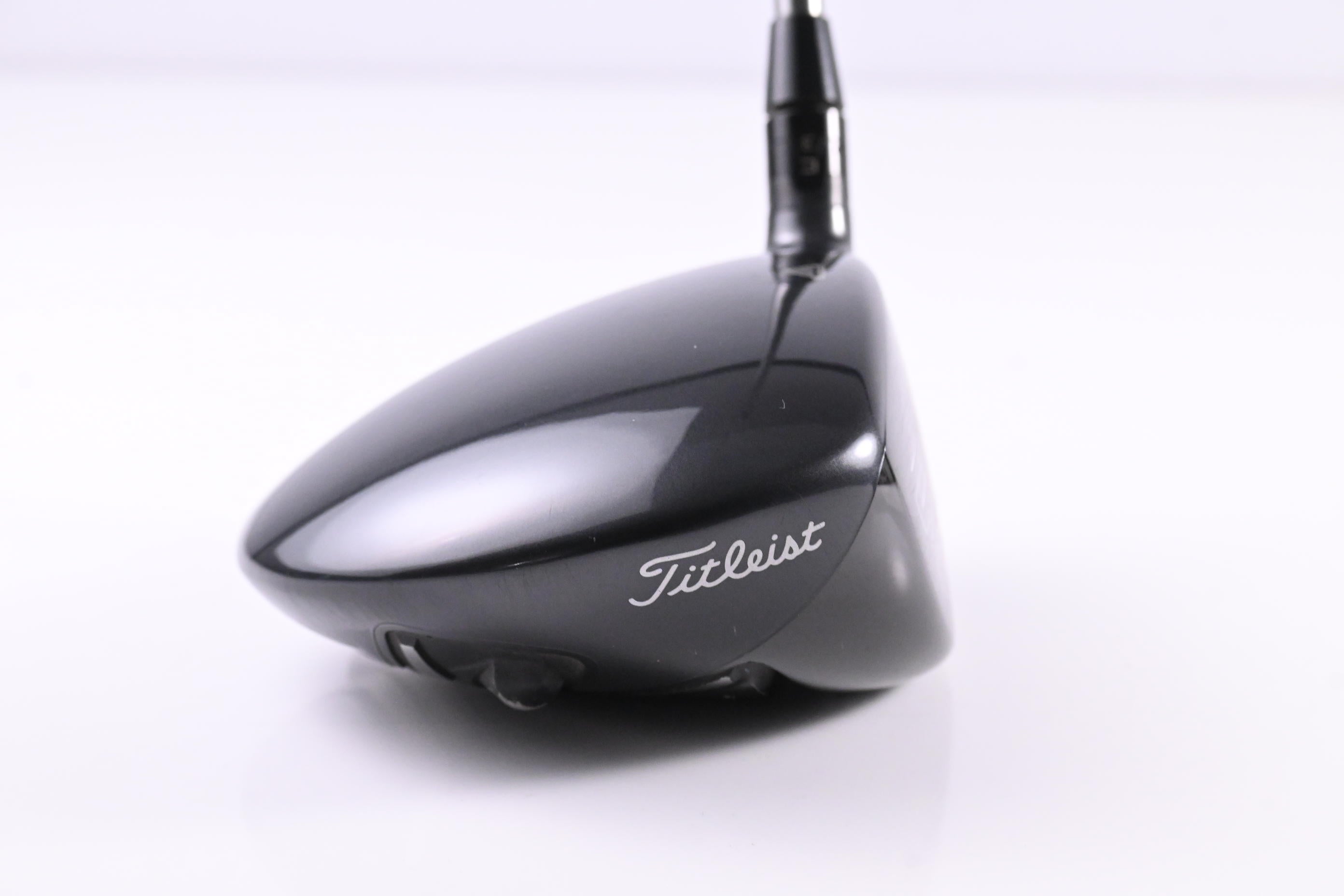 Titleist 917 D2 Driver / 9.5 Degree / Stiff Flex Aldila Rogue M.AX 65 Shaft