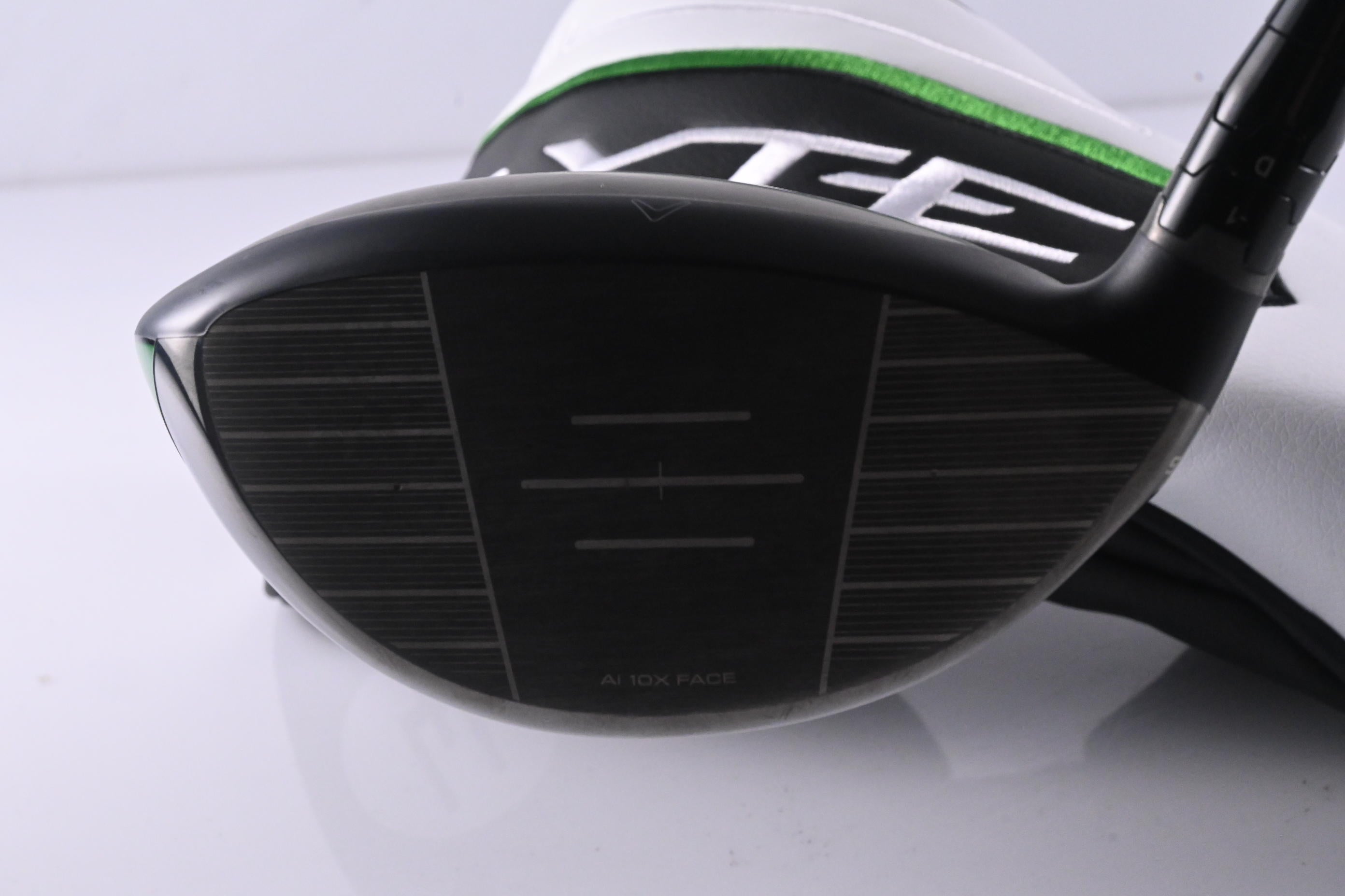 Callaway Elyte X Driver / 10.5 Degree / Regular Flex Vanquish 4 Shaft
