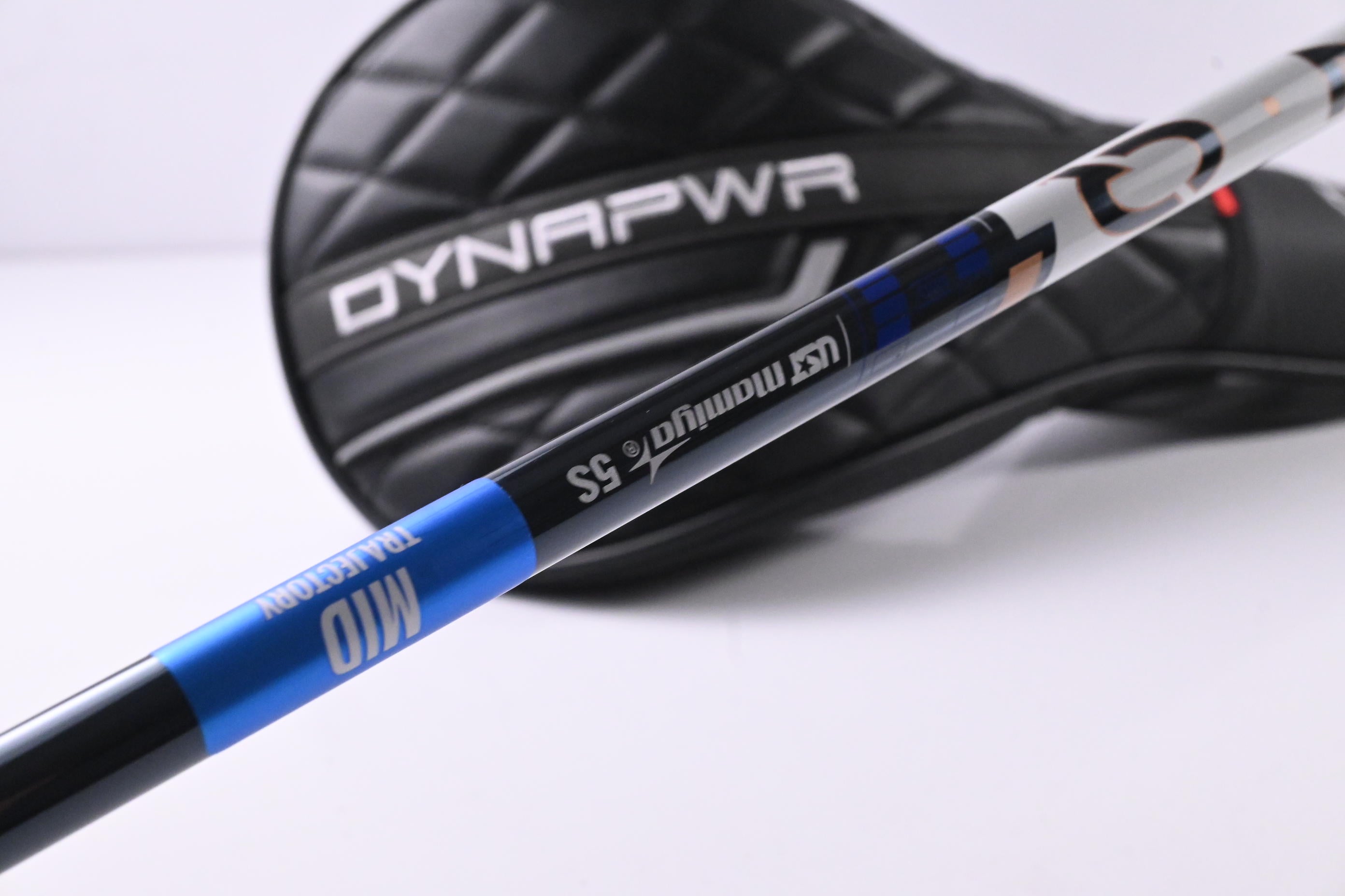 Wilson DYNAPWR 2025 Carbon Driver / 10.5 Degree / Stiff Flex UST Mamiya LINQ 5