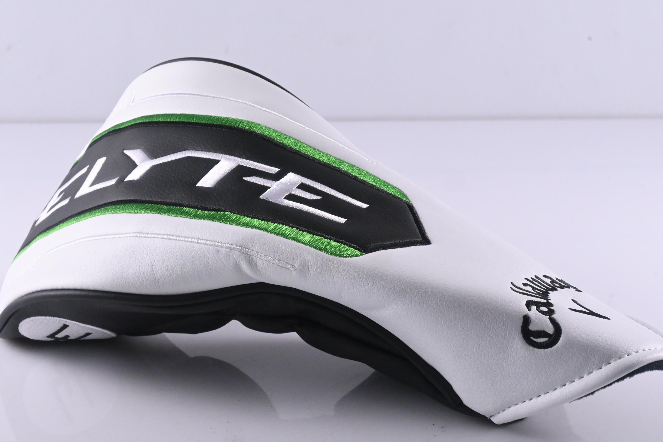 Callaway Elyte X Driver / 10.5 Degree / Regular Flex Vanquish 4 Shaft