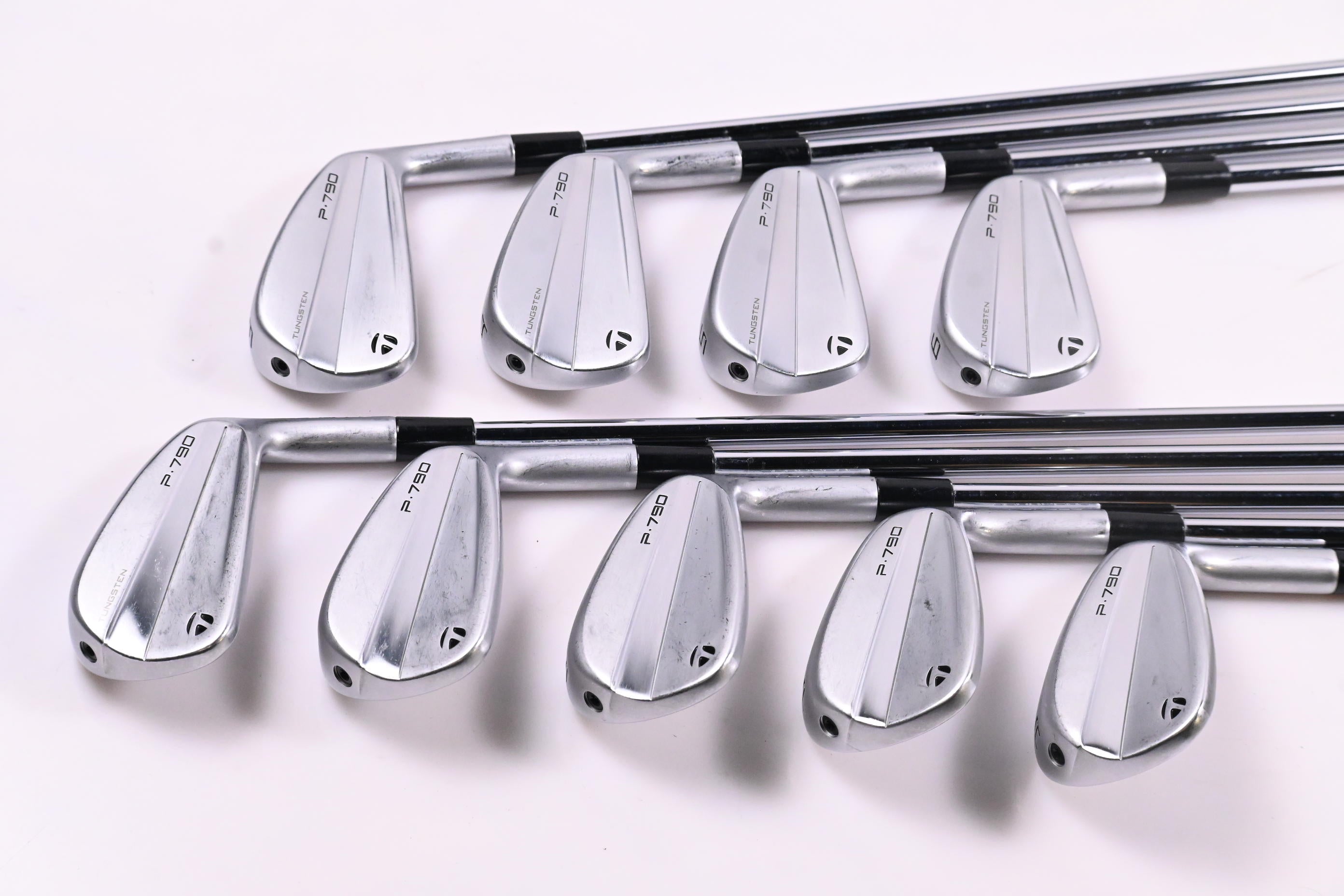 Taylormade P790 2023 Irons / 3-PW+GW / Regular Flex Dynamic Gold 95 Shafts
