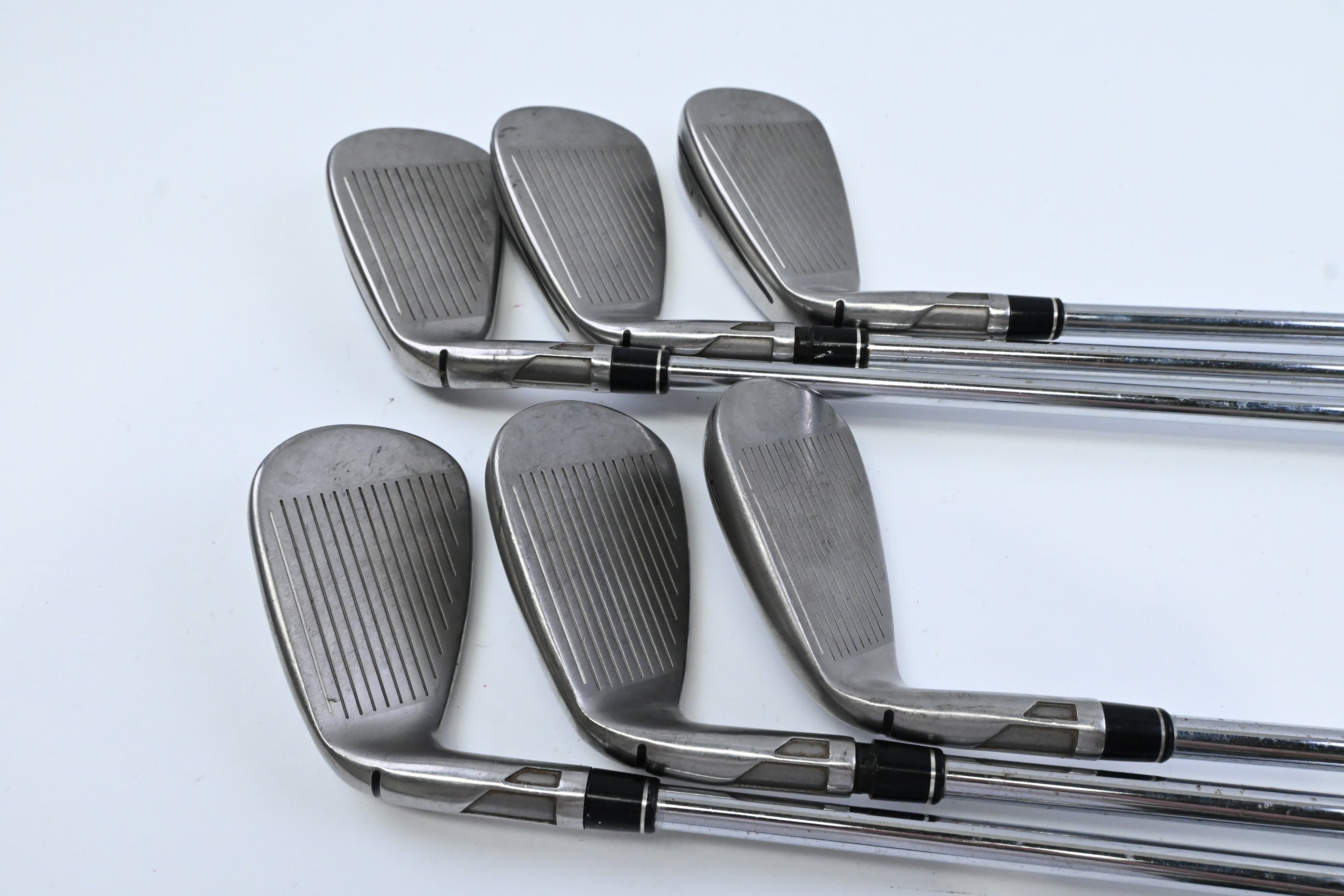Taylormade SIM2 Max OS Irons / 6-PW+AW / Regular Flex KBS Max MT 85 Shafts