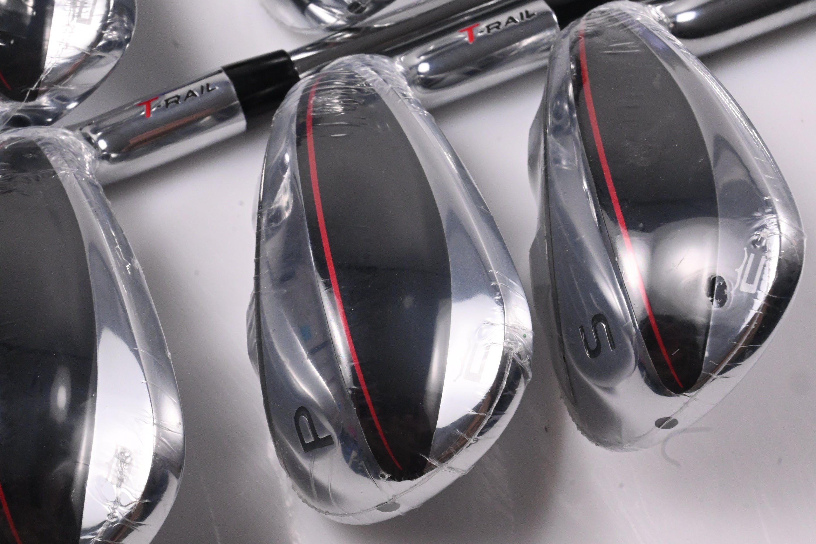 Cobra T-Rail 2023 Hybrid Irons / 7-PW+SW / Regular Flex KBS Tour 90 Shafts