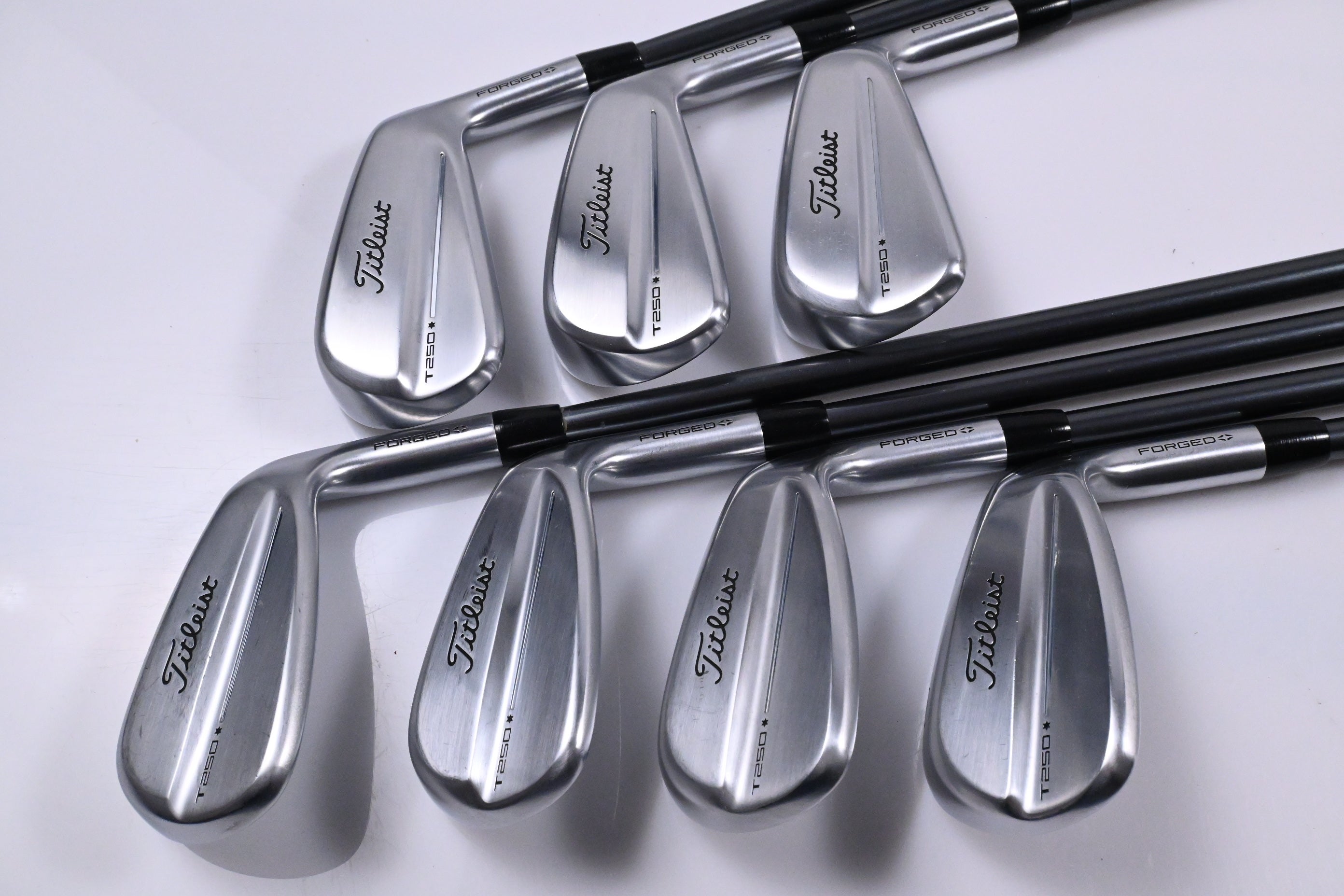 Titleist T250* 2025 Irons / 5-PW+GW / Regular Flex MMT 65 Shafts