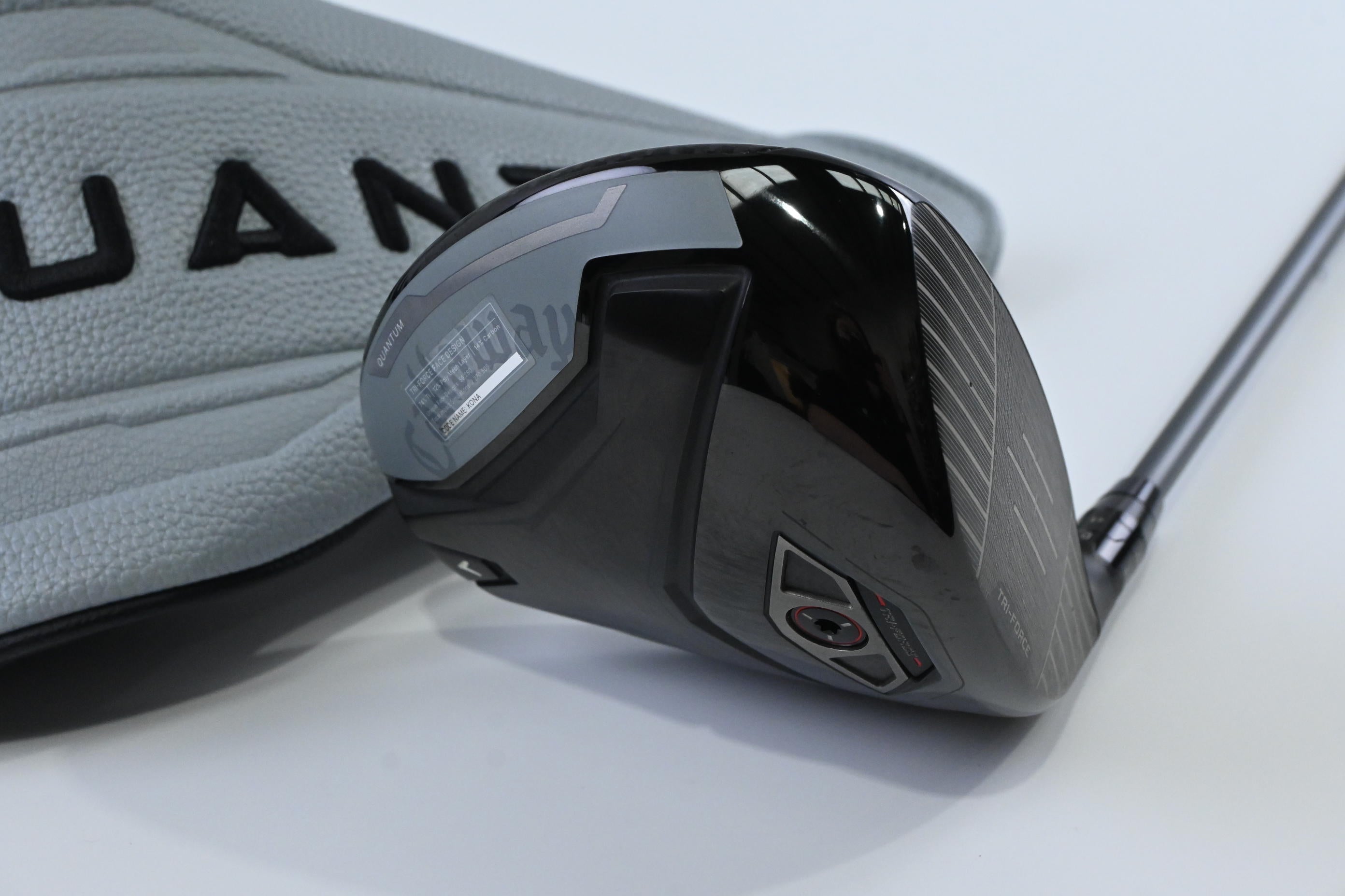 Callaway Quantum Max D Drivers / 10.5 Degree / Regular Flex Denali Frost 50