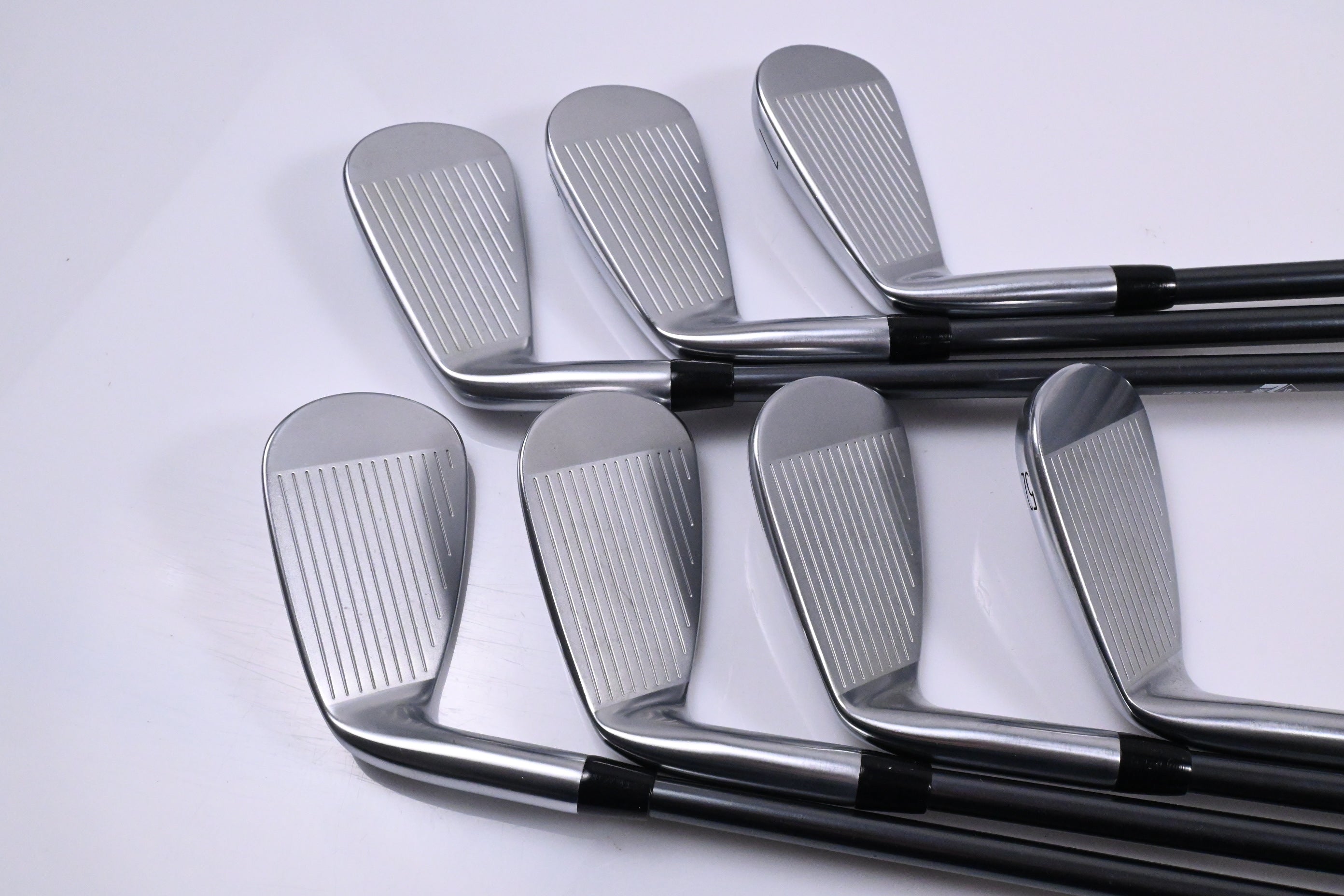 Titleist T250* 2025 Irons / 5-PW+GW / Regular Flex MMT 65 Shafts