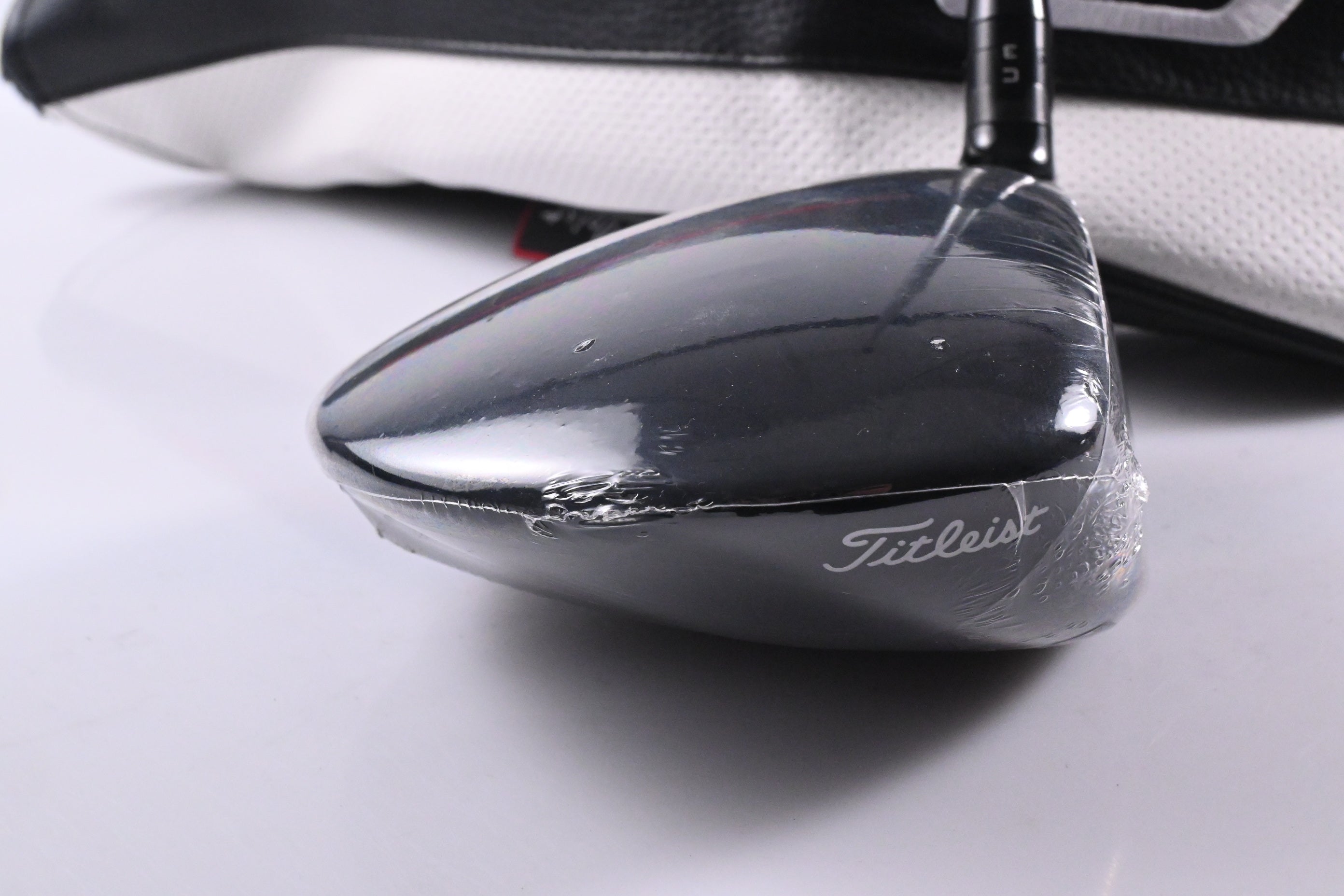 Titleist GT1 Driver / 10 Degree / Regular Flex Fujikura Air Speeder 40 Shaft