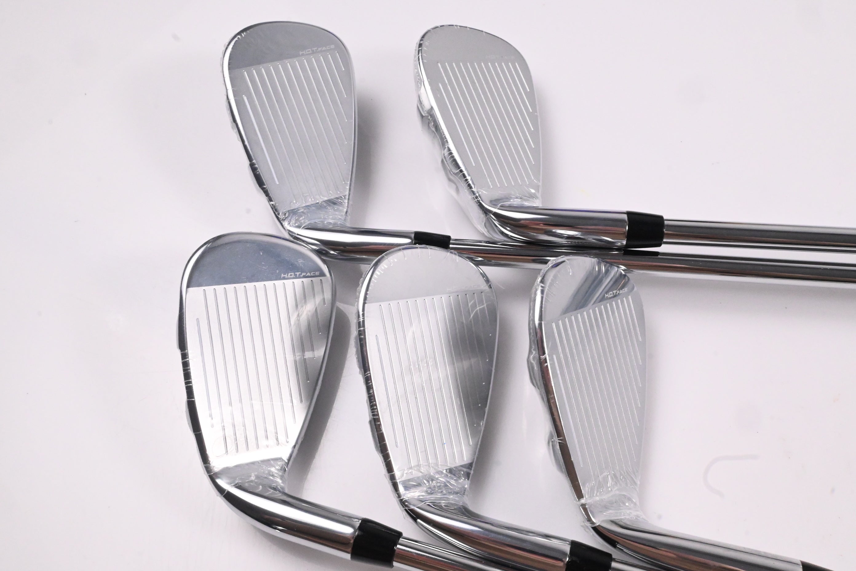 Cobra T-Rail 2023 Hybrid Irons / 7-PW+SW / Regular Flex KBS Tour 90 Shafts
