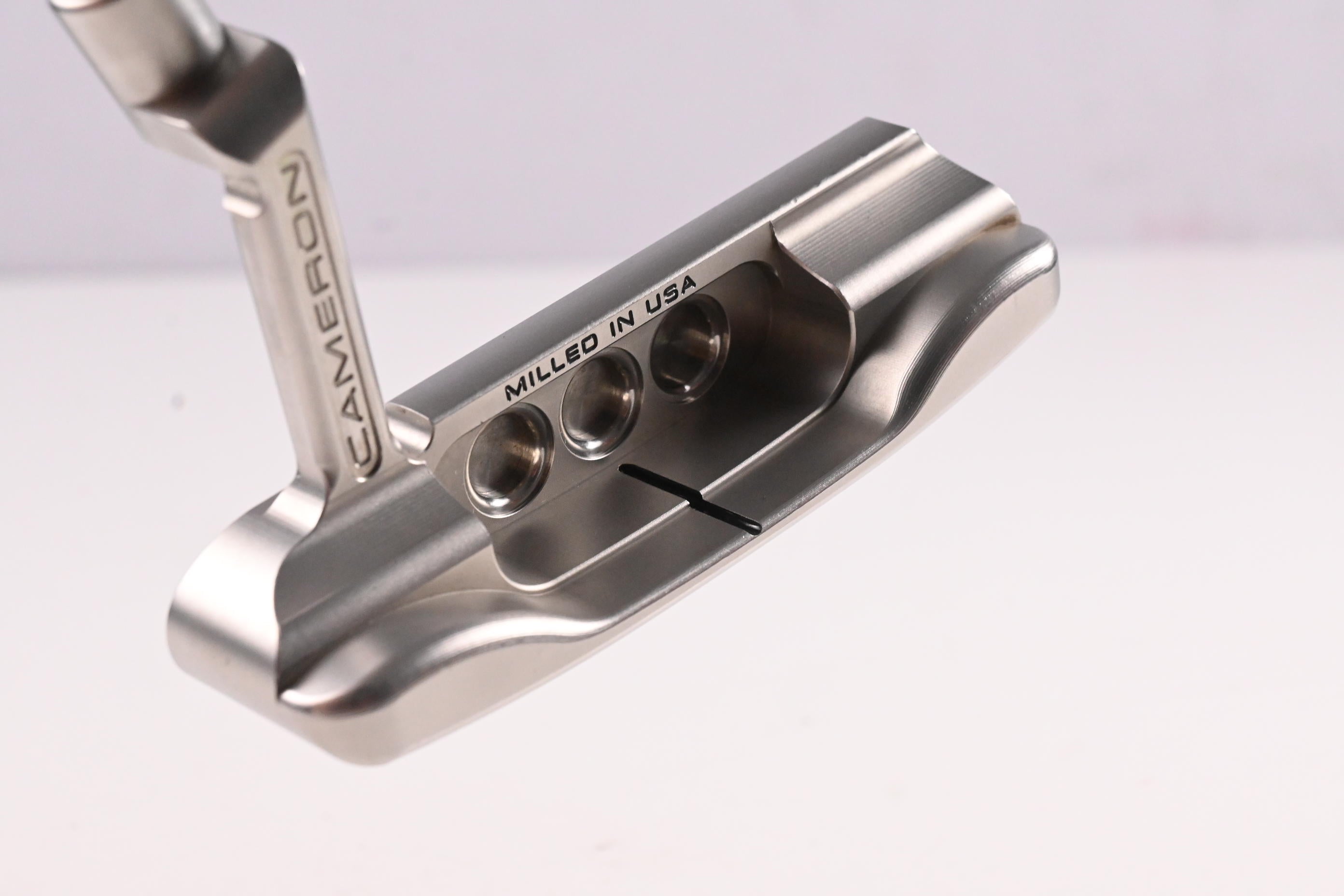 Scotty Cameron Super Select Newport Putter / 33 Inch