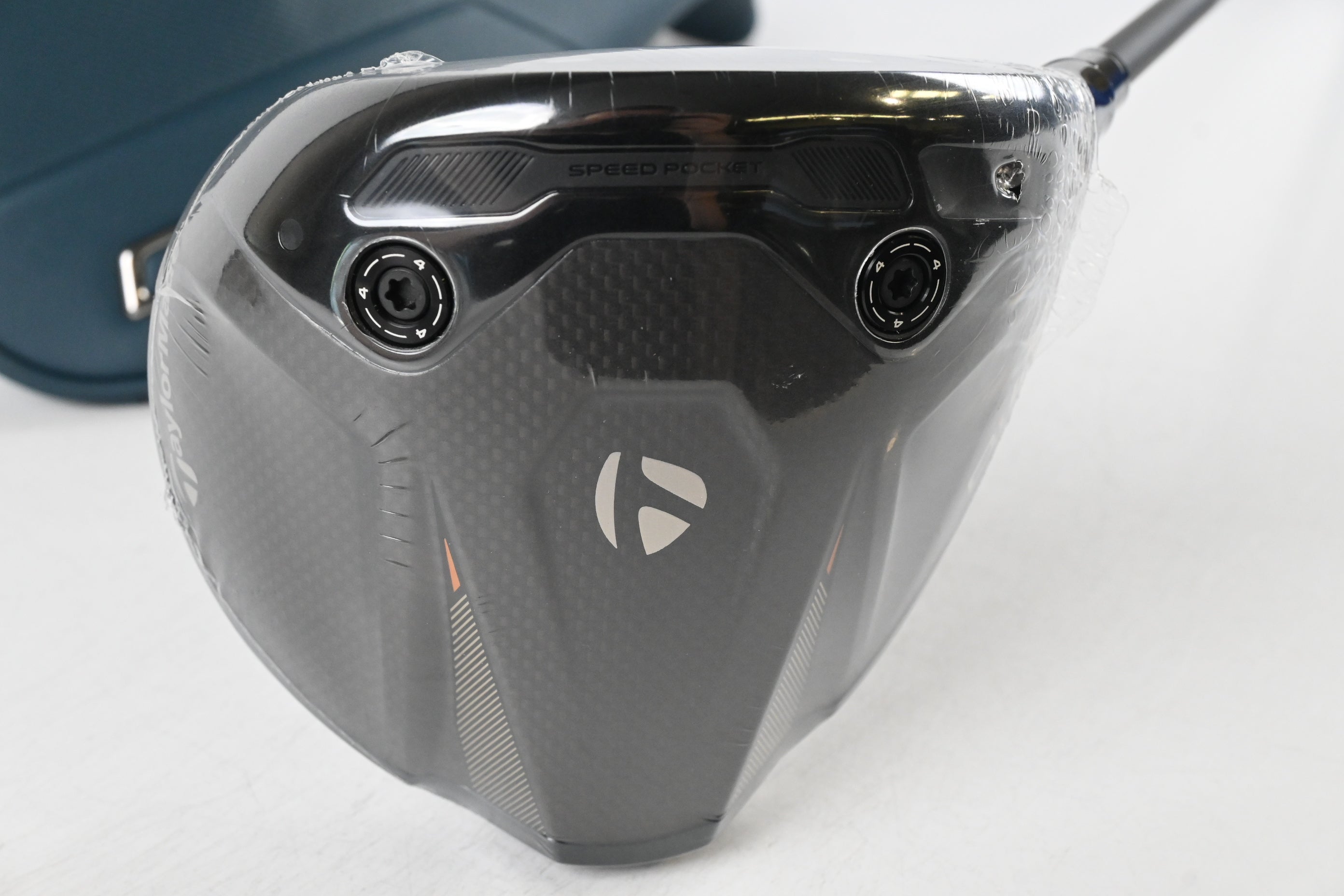 Taylormade Qi4D Driver / 9 Degree / Regular Reax White 60 Shaft