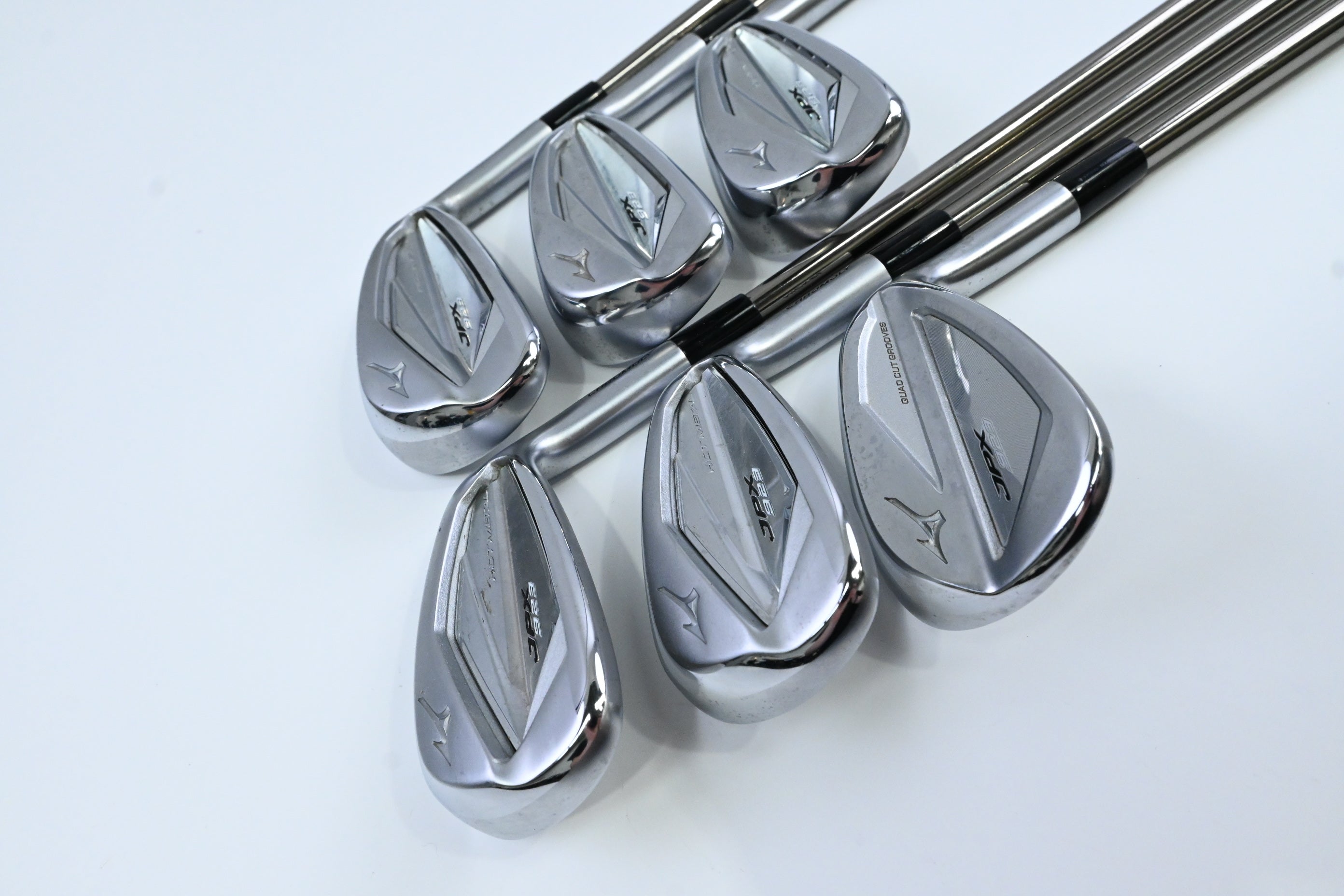 Mizuno JPX 923 Hot Metal Irons / 6-PW+GW / Regular Flex UST Recoil ESX 460