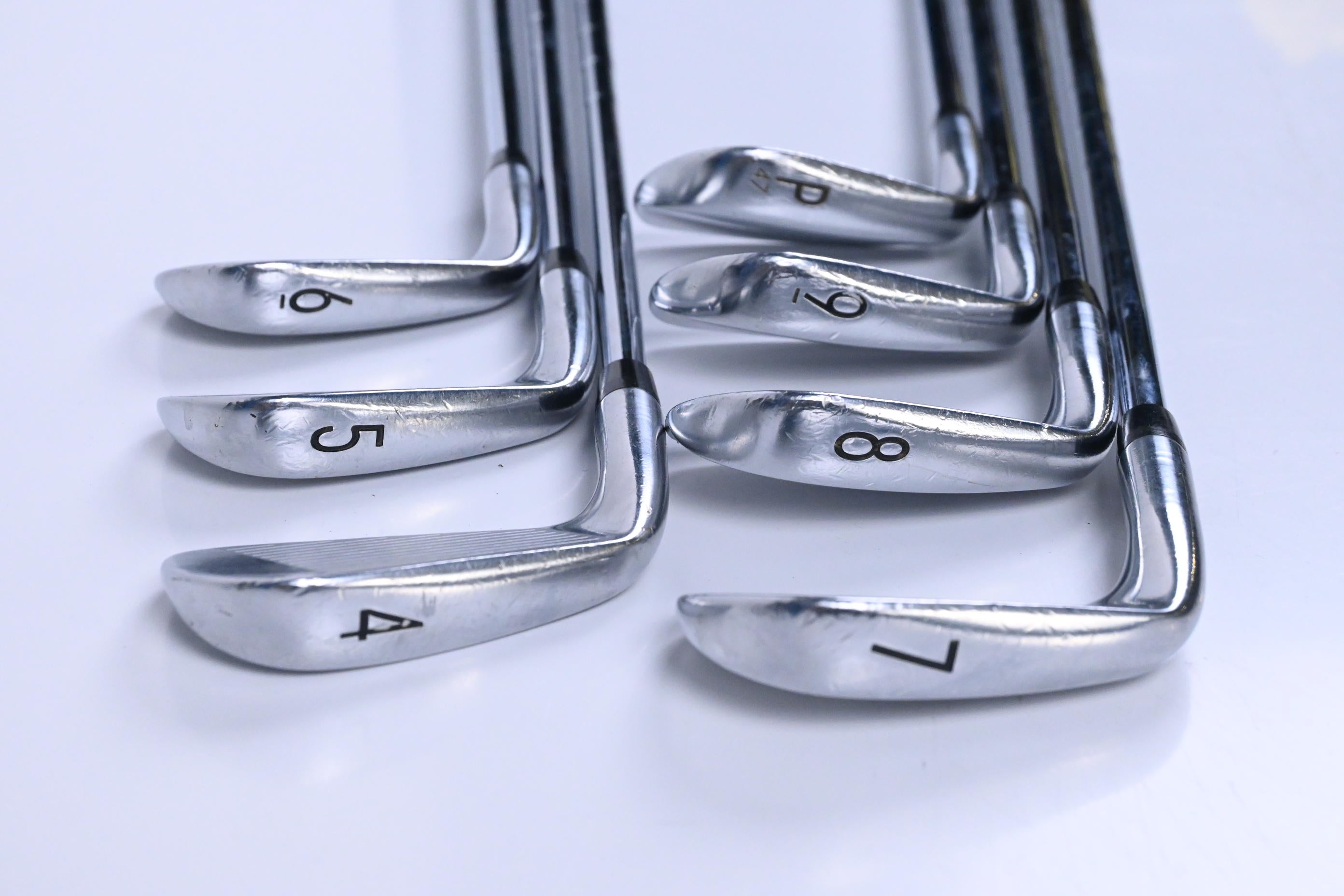 Titleist MB 620 Irons / 4-PW / Stiff Flex Dynamic Gold 120 S300 Shafts