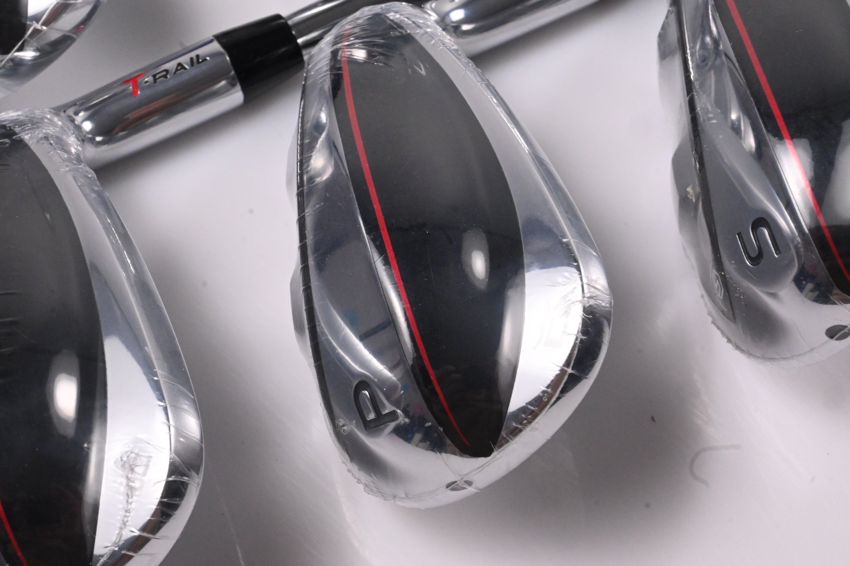 Cobra T-Rail 2023 Hybrid Irons / 7-PW+SW / Regular Flex KBS Tour 90 Shafts