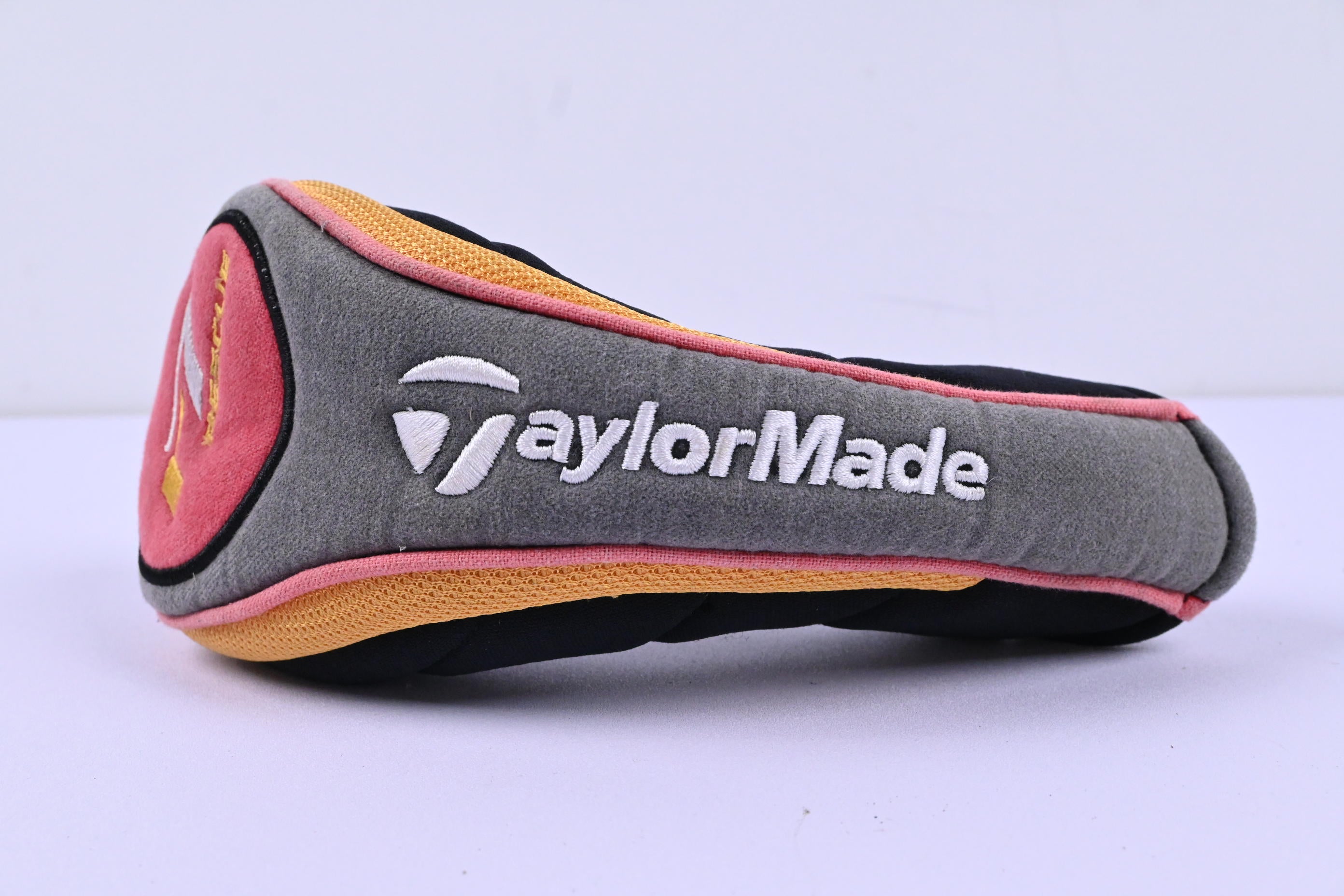 Taylormade R7 Draw #6 Hybrid / 28 Degree / Regular Flex Taylormade T-Step 90