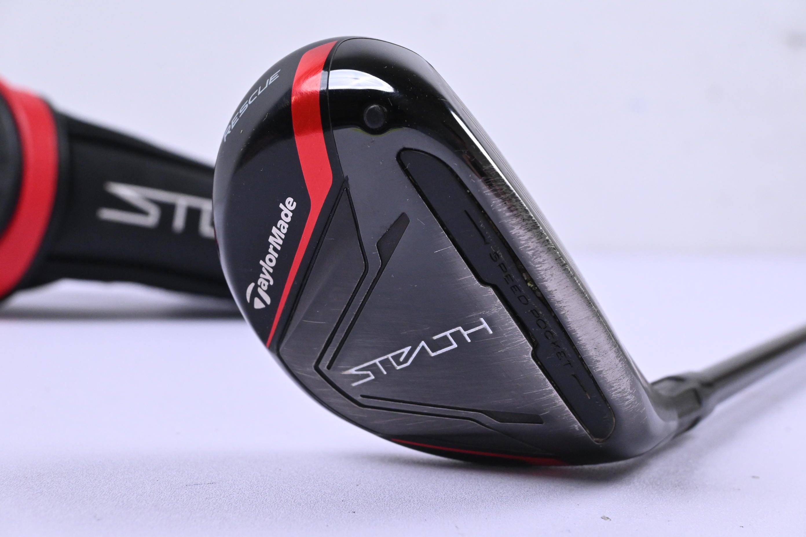 Taylormade Stealth #4 Hybrid / 22 Degree / Regular Flex Fujikura Ventus Red 6