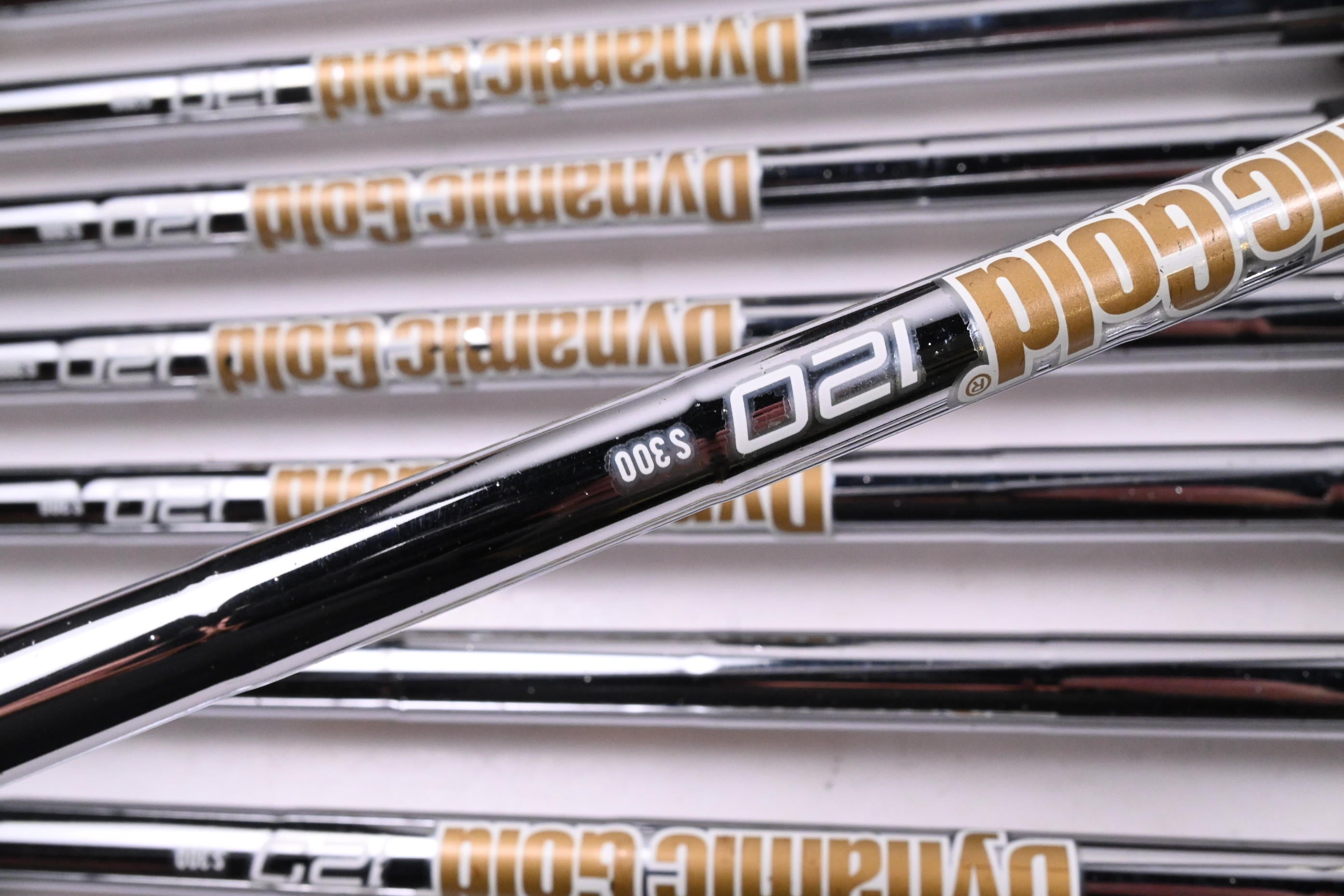 Ping G425 Irons / 4-PW+GW+SW / White Dot / Stiff Flex Dynamic Gold 120 S300