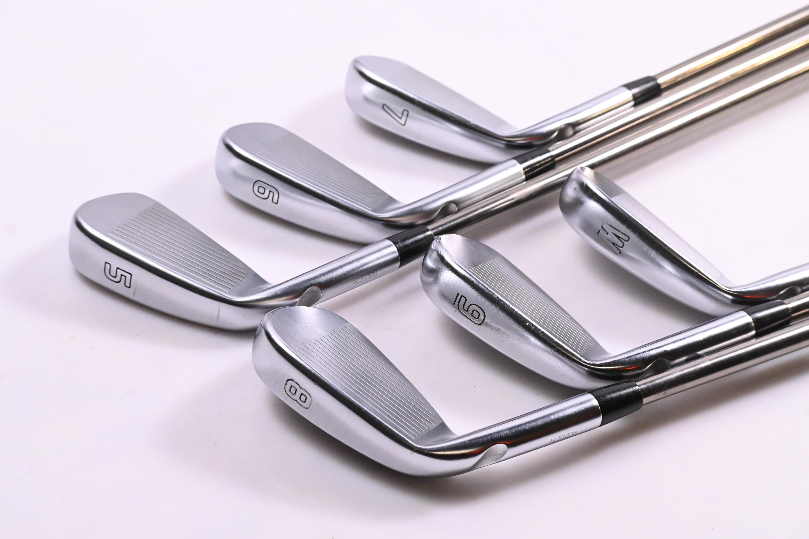 Ping i210 Irons / 5-PW / Black Dot / Regular Flex UST Recoil ES780 Shafts