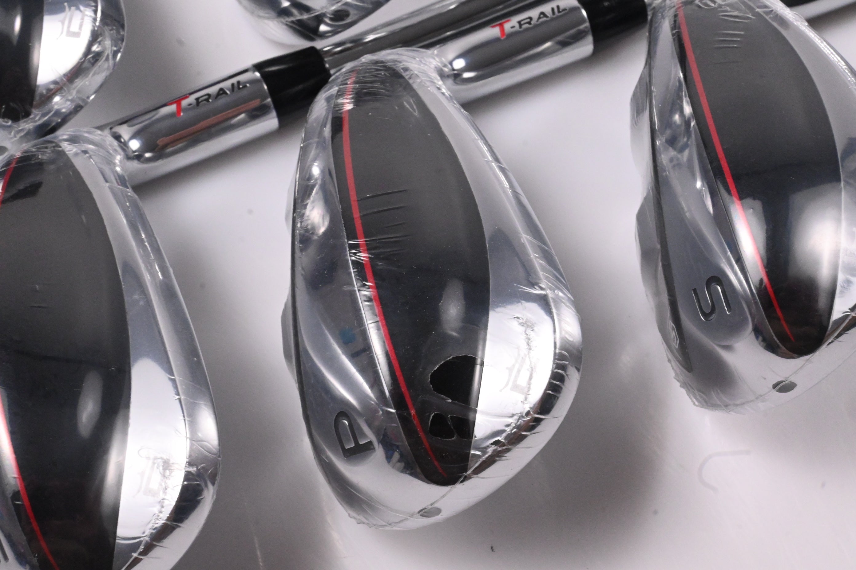 Cobra T-Rail 2023 Hybrid Irons / 7-PW+SW / Regular Flex KBS Tour 90 Shafts