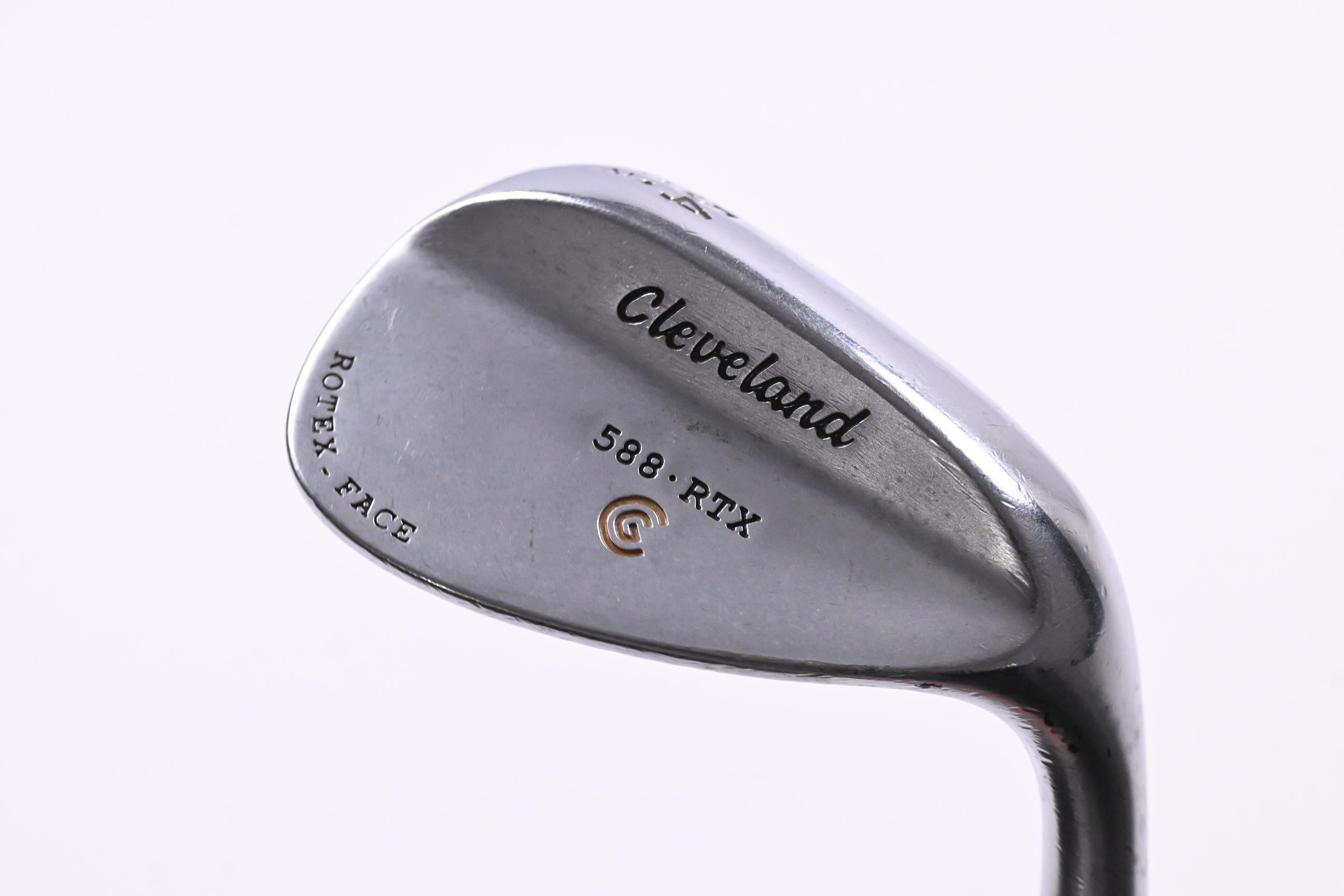 Cleveland 588 RTX Sand Wedge / 54 Degree / Wedge Flex Dynamic Gold Shaft