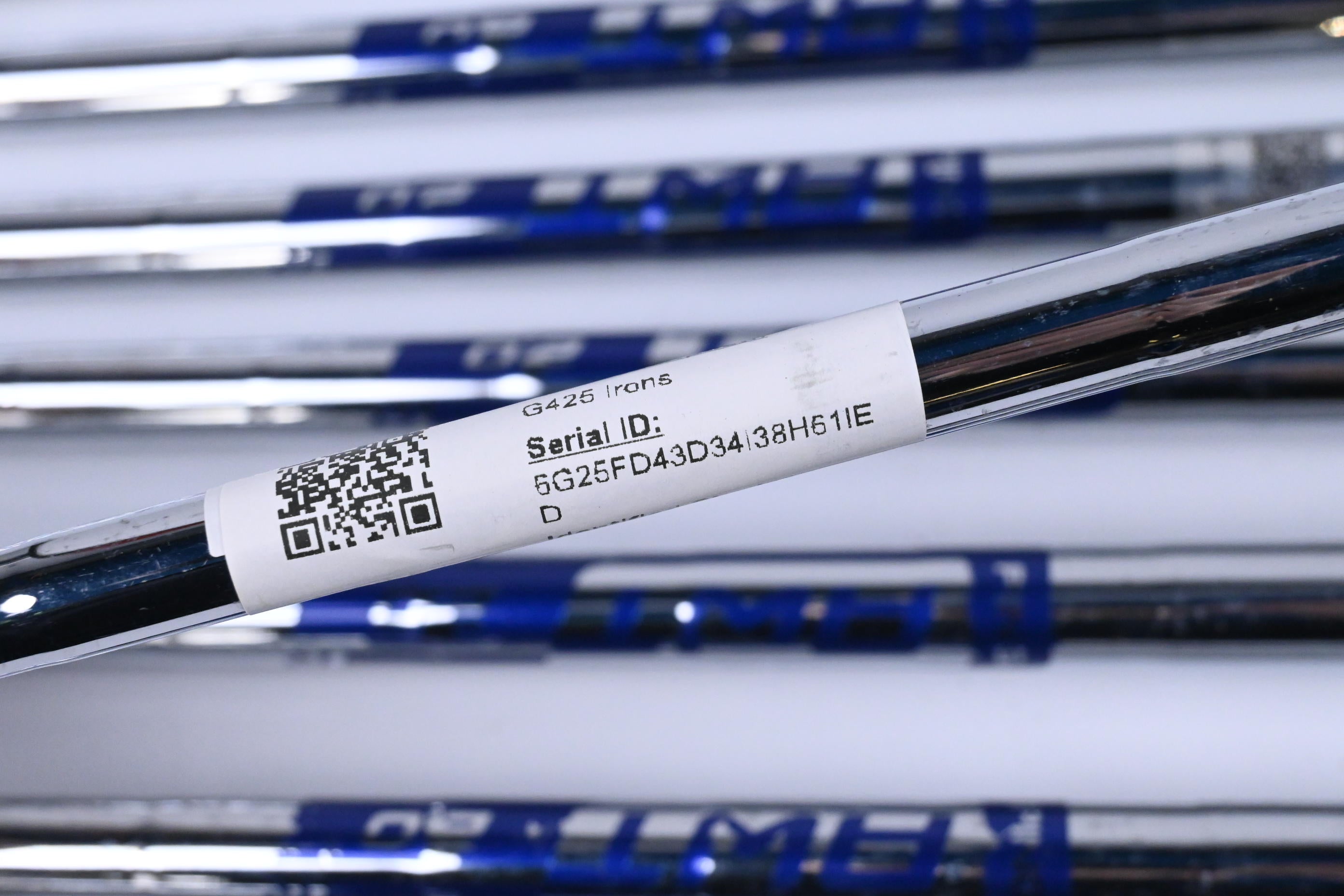 Ping G425 Irons / 5-PW+GW+SW / Blue Dot / Regular Flex Ping AWT 2.0 Shafts