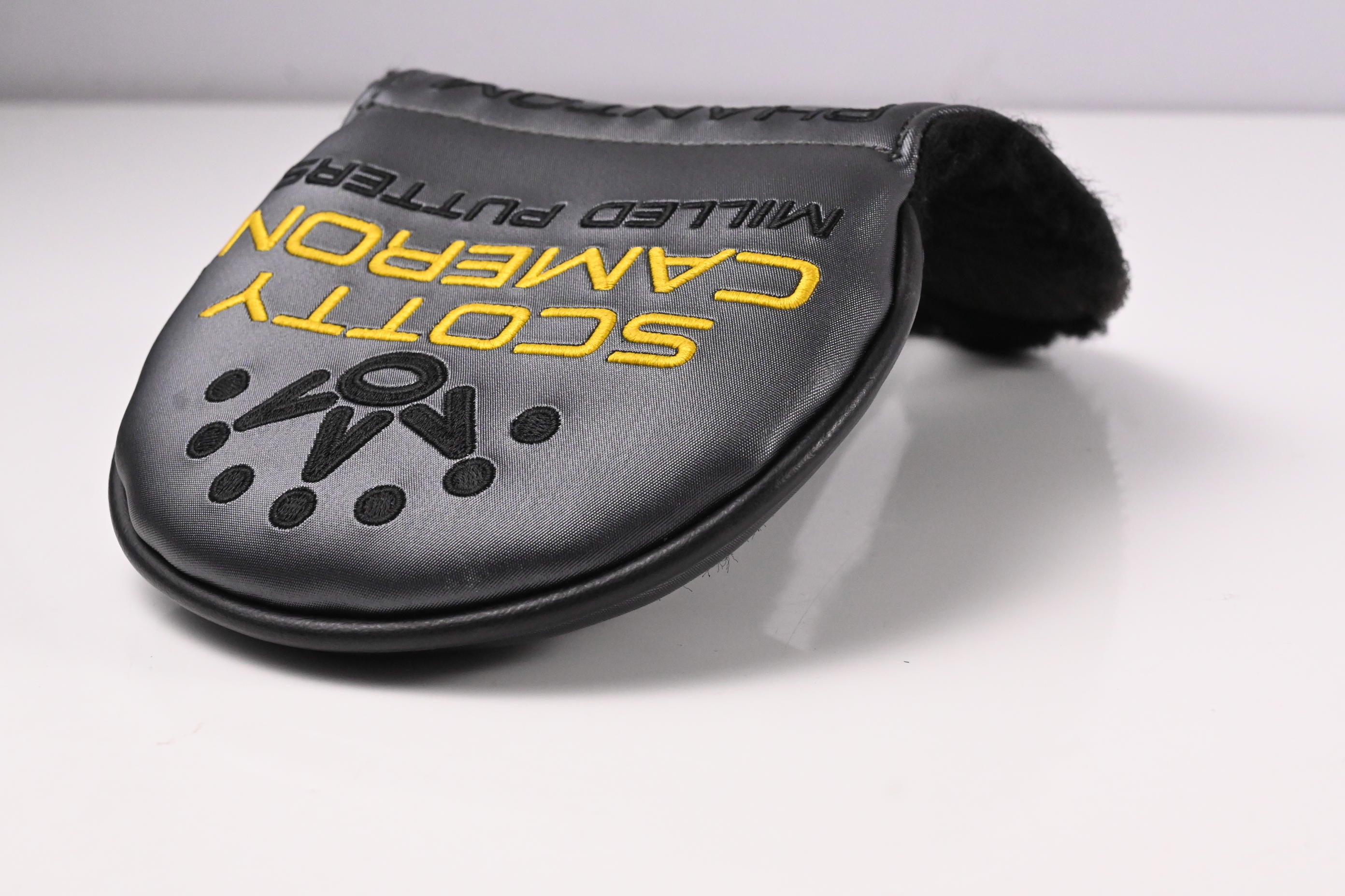 Scotty Cameron Red X Putter / 34 Inch