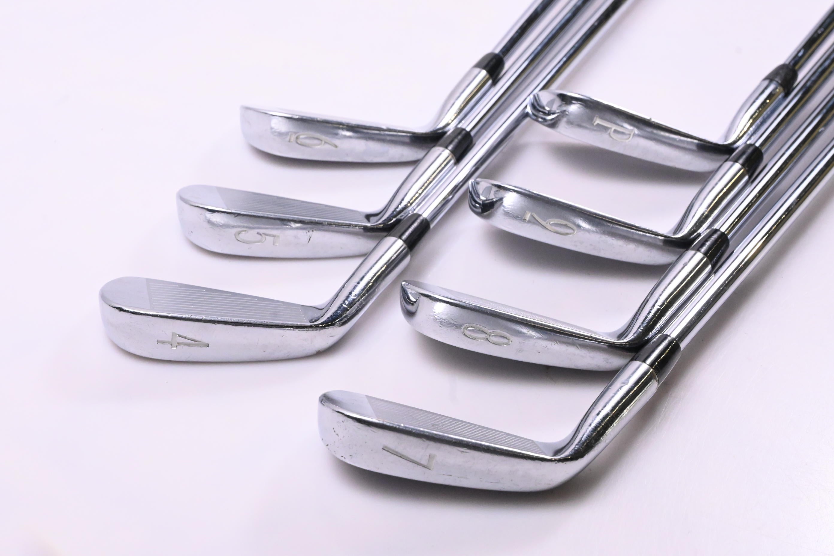 Titleist 695CB Irons / 4-PW / Regular Flex Titleist Steel Shafts