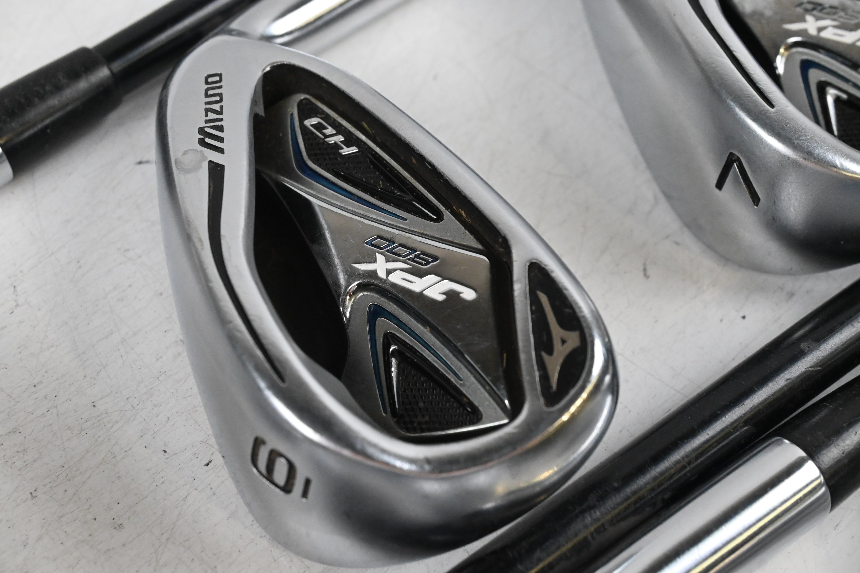 Mizuno JPX 800 HD Irons / 5-PW / Regular Flex Fujikura Orochi 65 Shafts