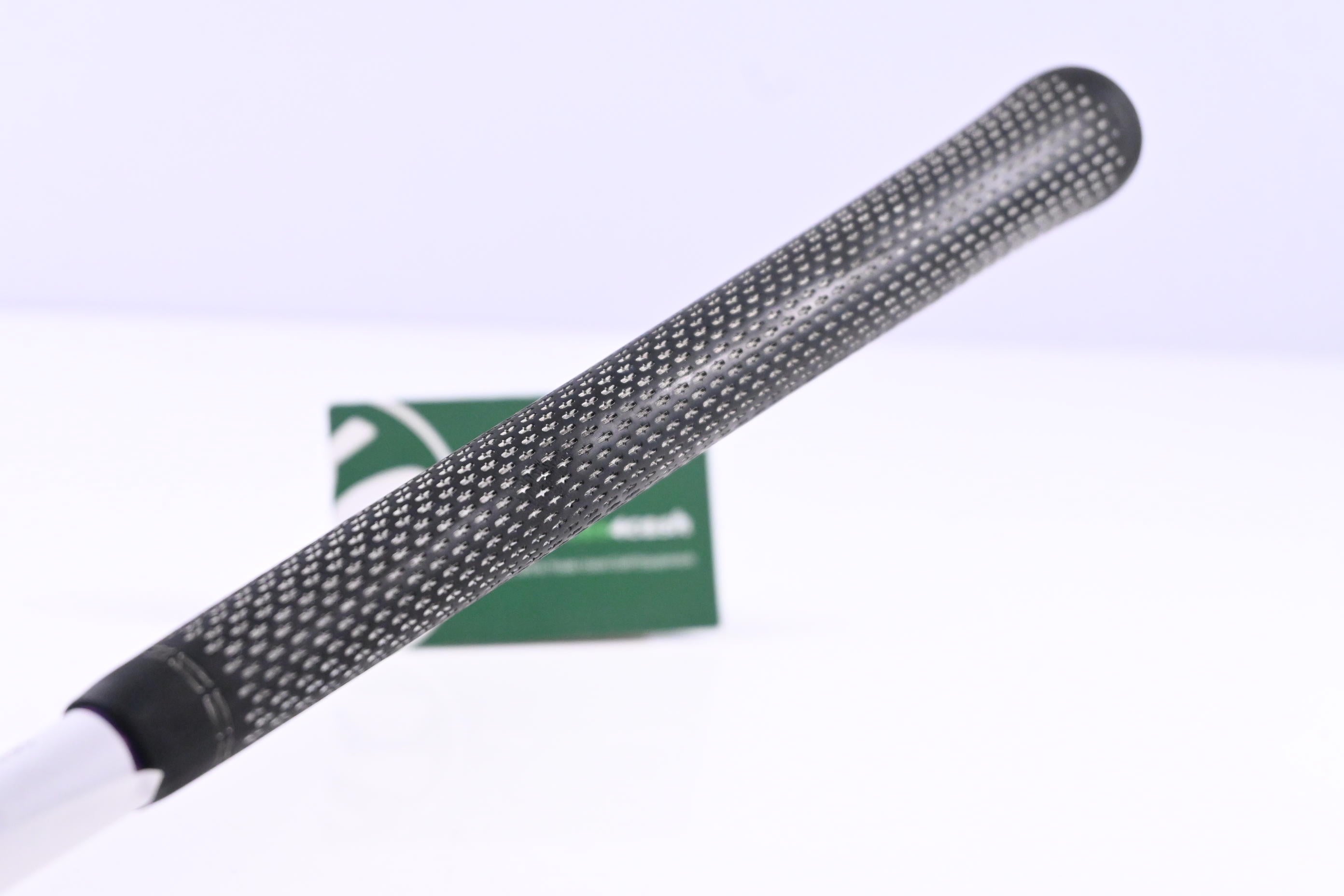 Titleist 915 D2 Driver / 10.5 Degree / Stiff Flex Oban Kiyoshi 65